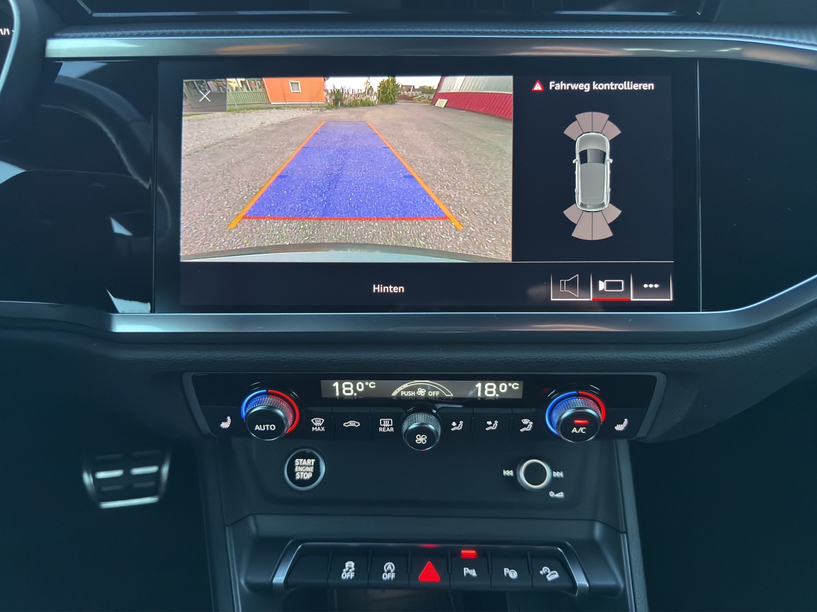AUDI Q3 40 TDI S line Attraction quattro S-tronic-image-13