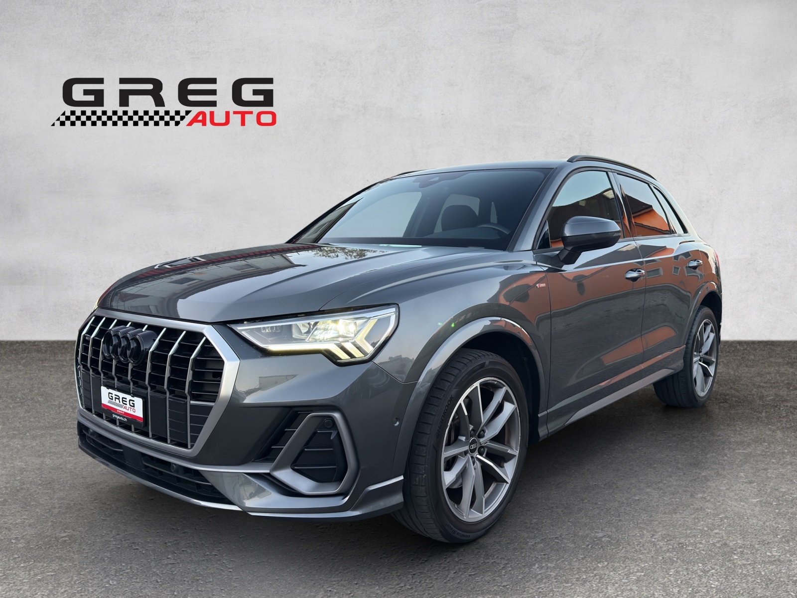 AUDI Q3 40 TDI S line Attraction quattro S-tronic-image-1