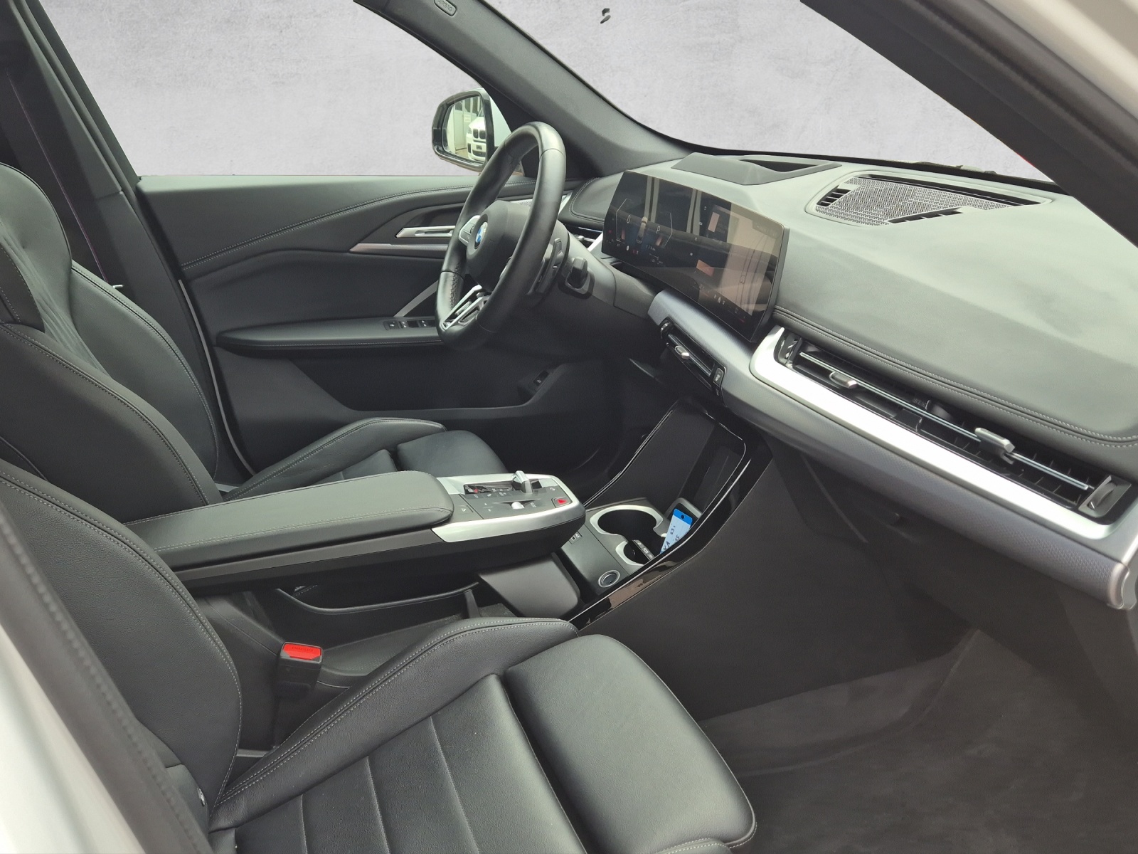 BMW X1 xDrive 23i 48V M Sport Pro-image-4