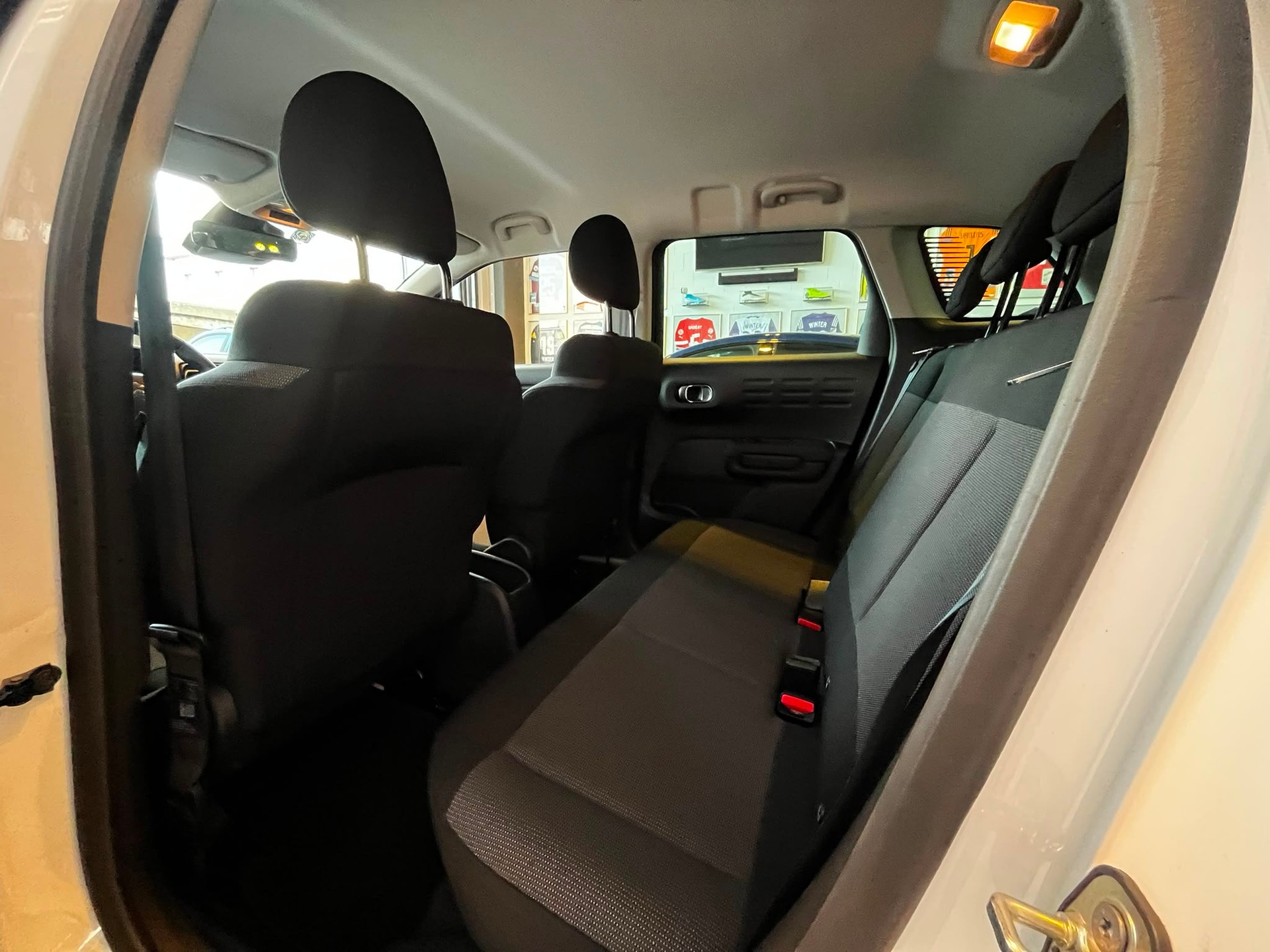 CITROEN C3 Aircross 1.2 SwissEAT6-image-14