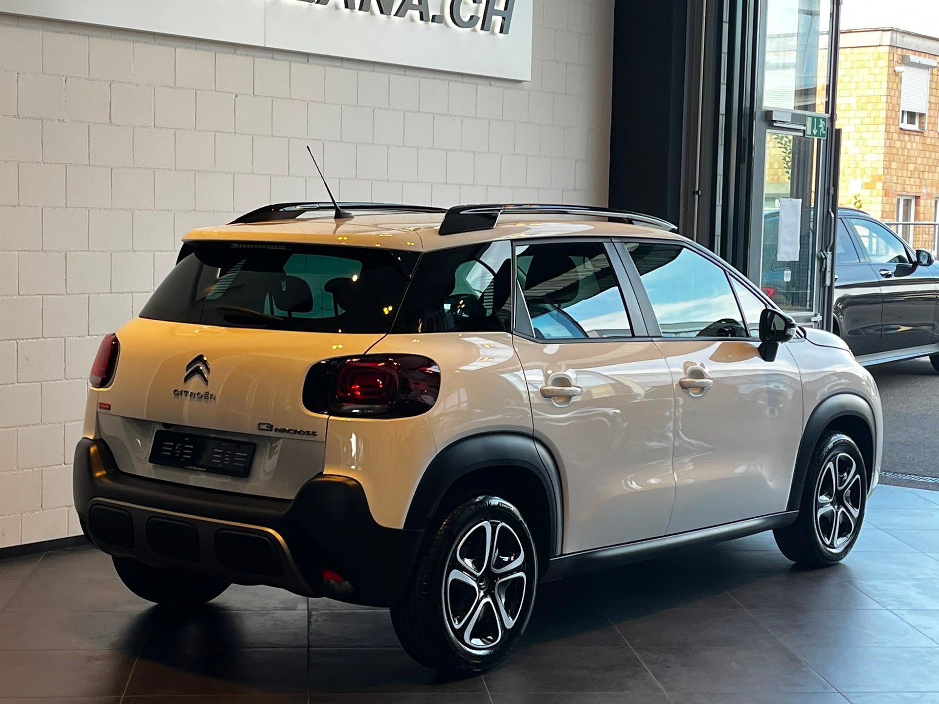 CITROEN C3 Aircross 1.2 SwissEAT6-image-6