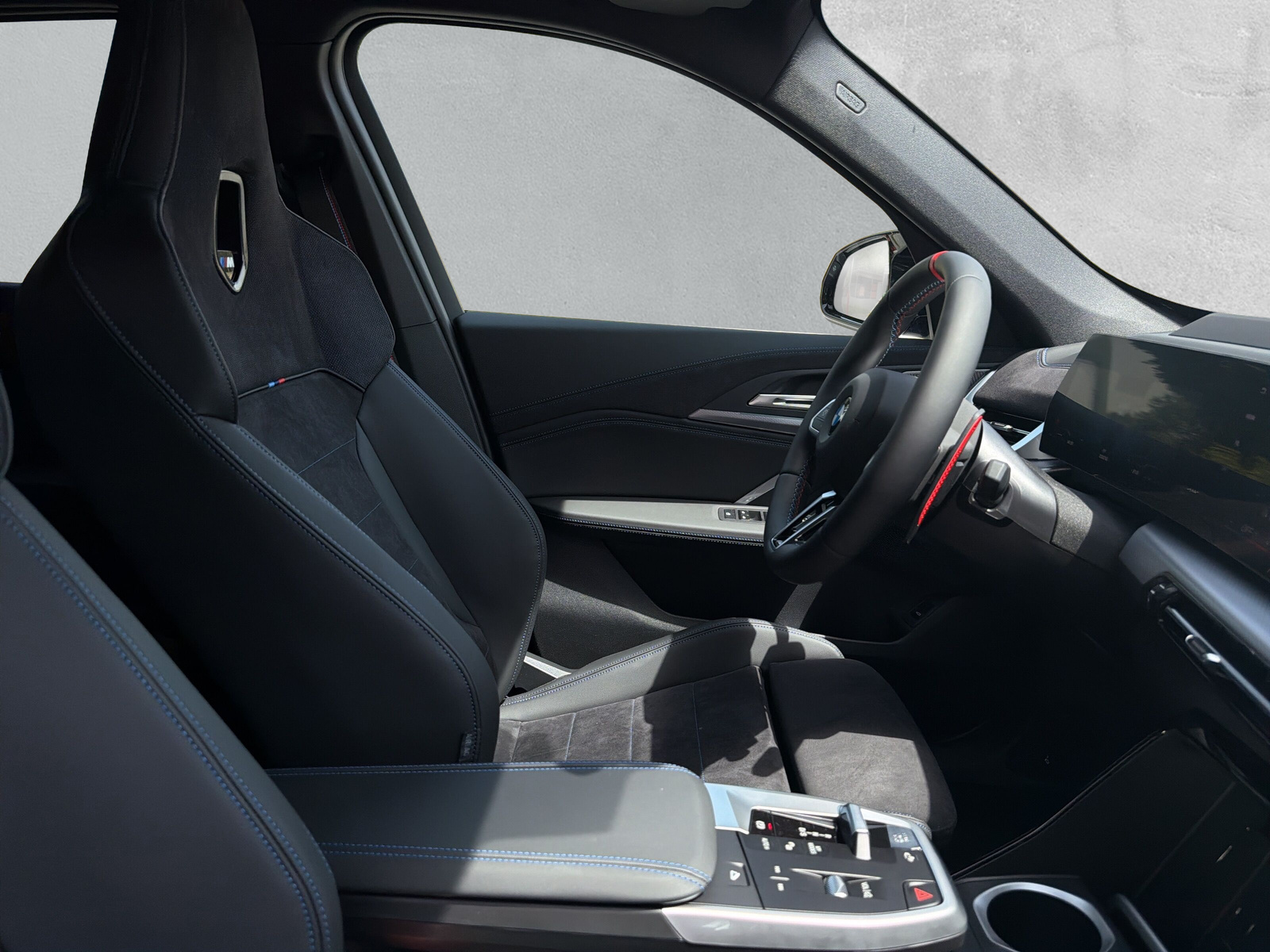 BMW X1 xDrive M35i-image-13