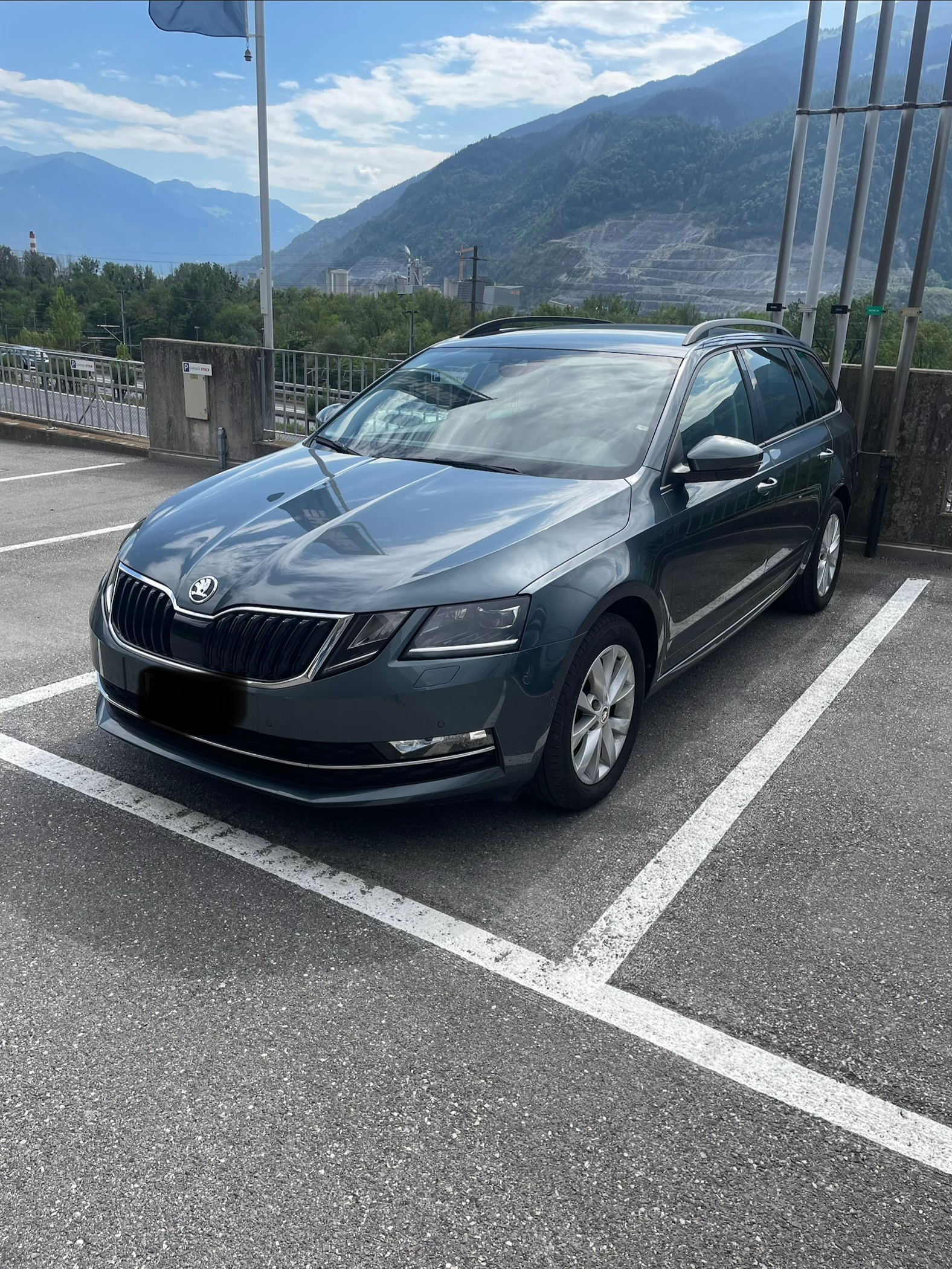 SKODA 2.0 TDI 184 Ambition 4x4 DSG-image-0