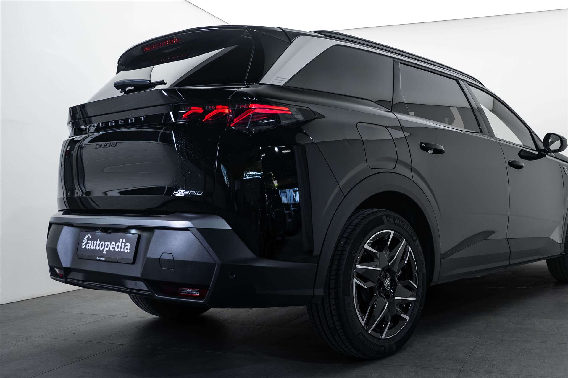 PEUGEOT 5008 145 Hybrid GT 7-Plätzer e-DCS-Automat-image-3