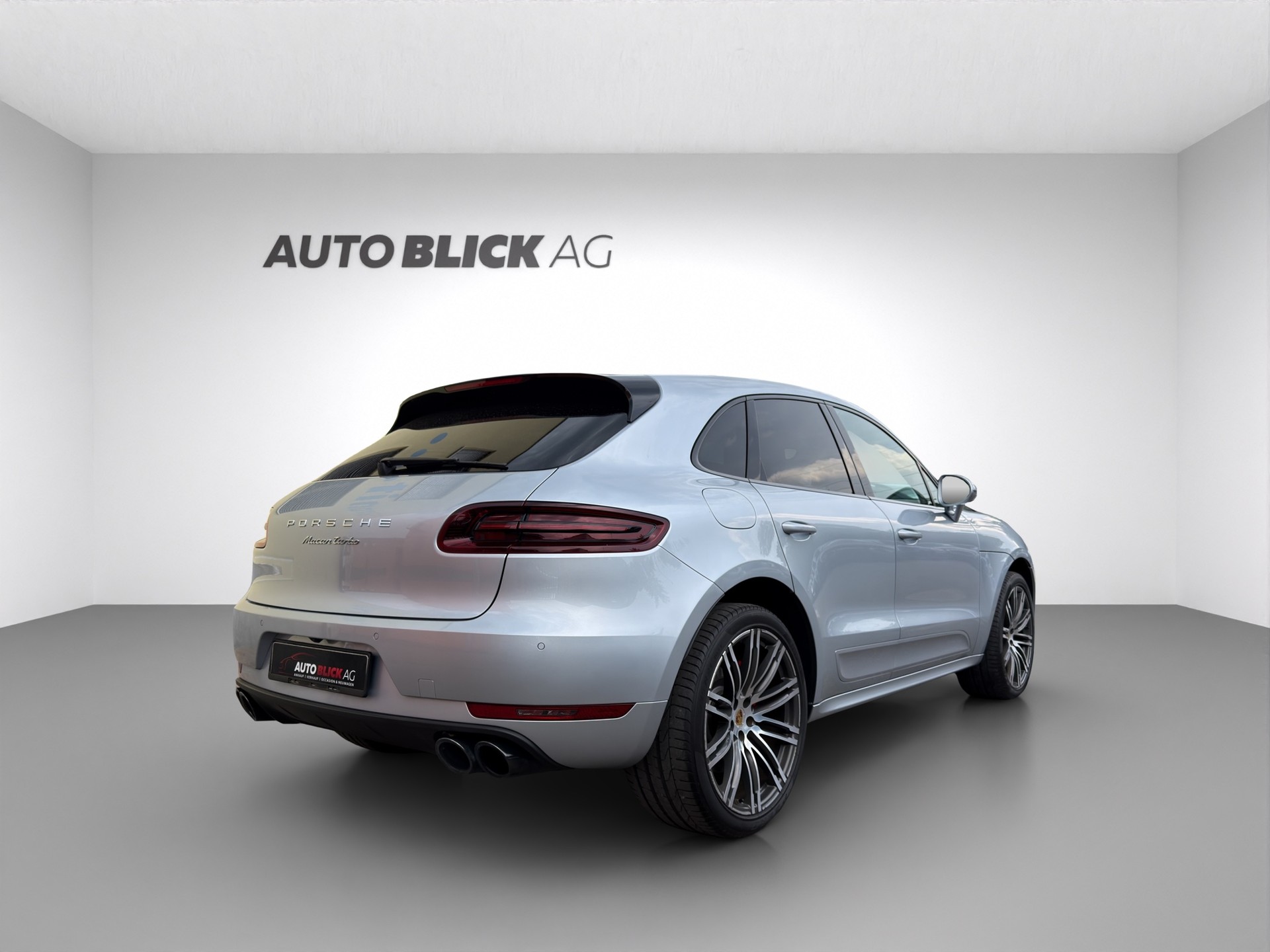 PORSCHE Macan Turbo Performance PDK-image-5