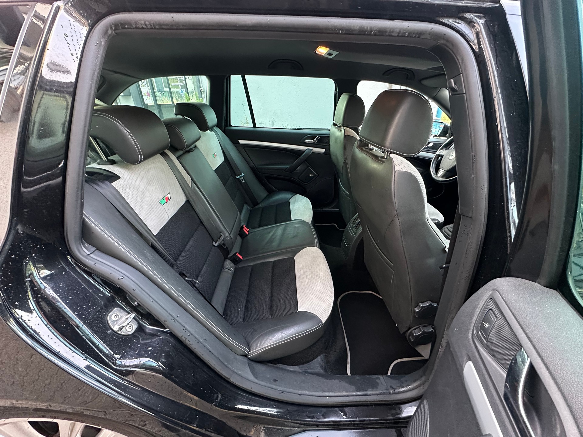 SKODA Octavia 2.0 TFSI RS-image-7