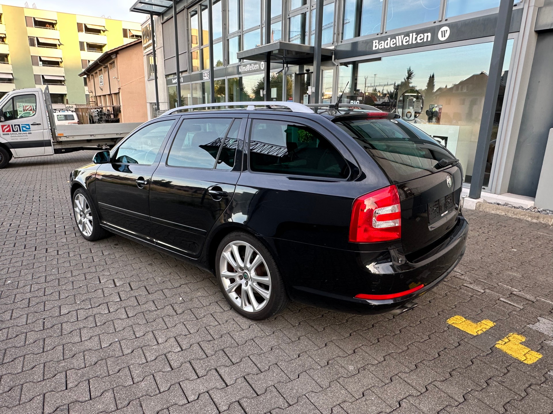 SKODA Octavia 2.0 TFSI RS-image-2