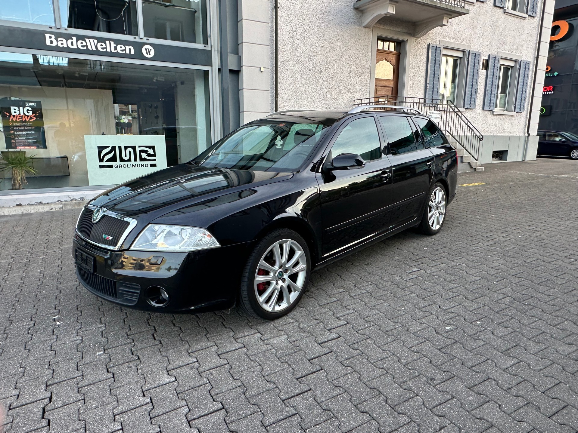 SKODA Octavia 2.0 TFSI RS-image-1