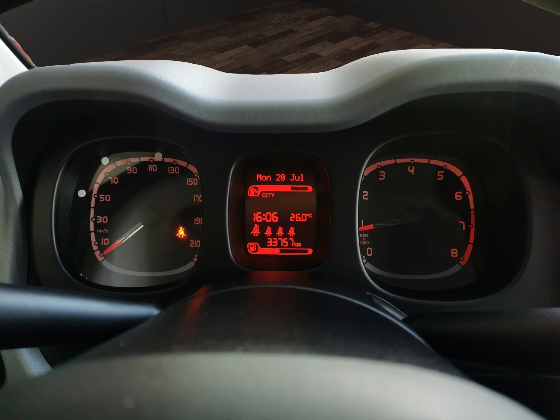 FIAT Panda 1.0 MHEV City Cross-image-14