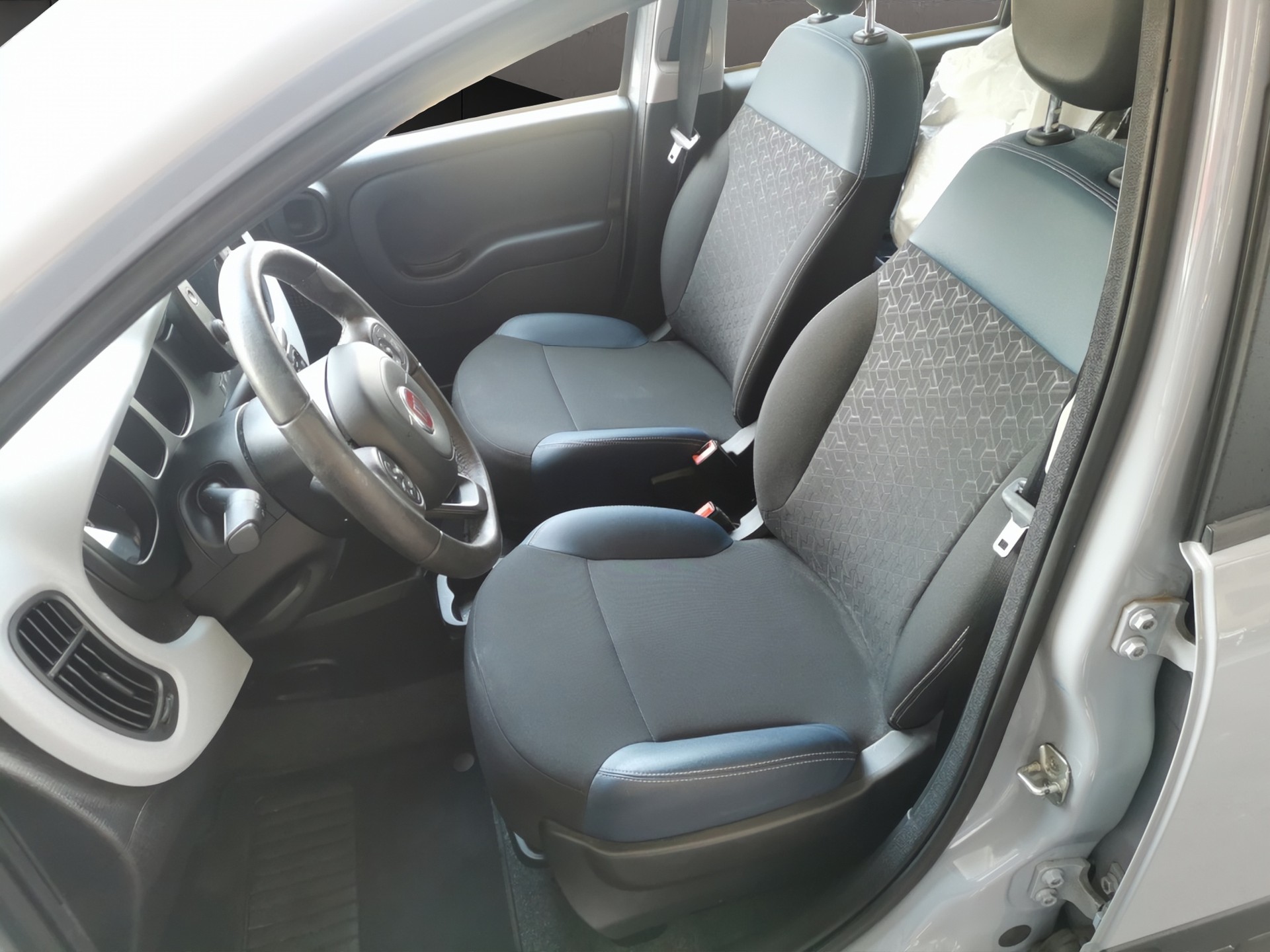 FIAT Panda 1.0 MHEV City Cross-image-10