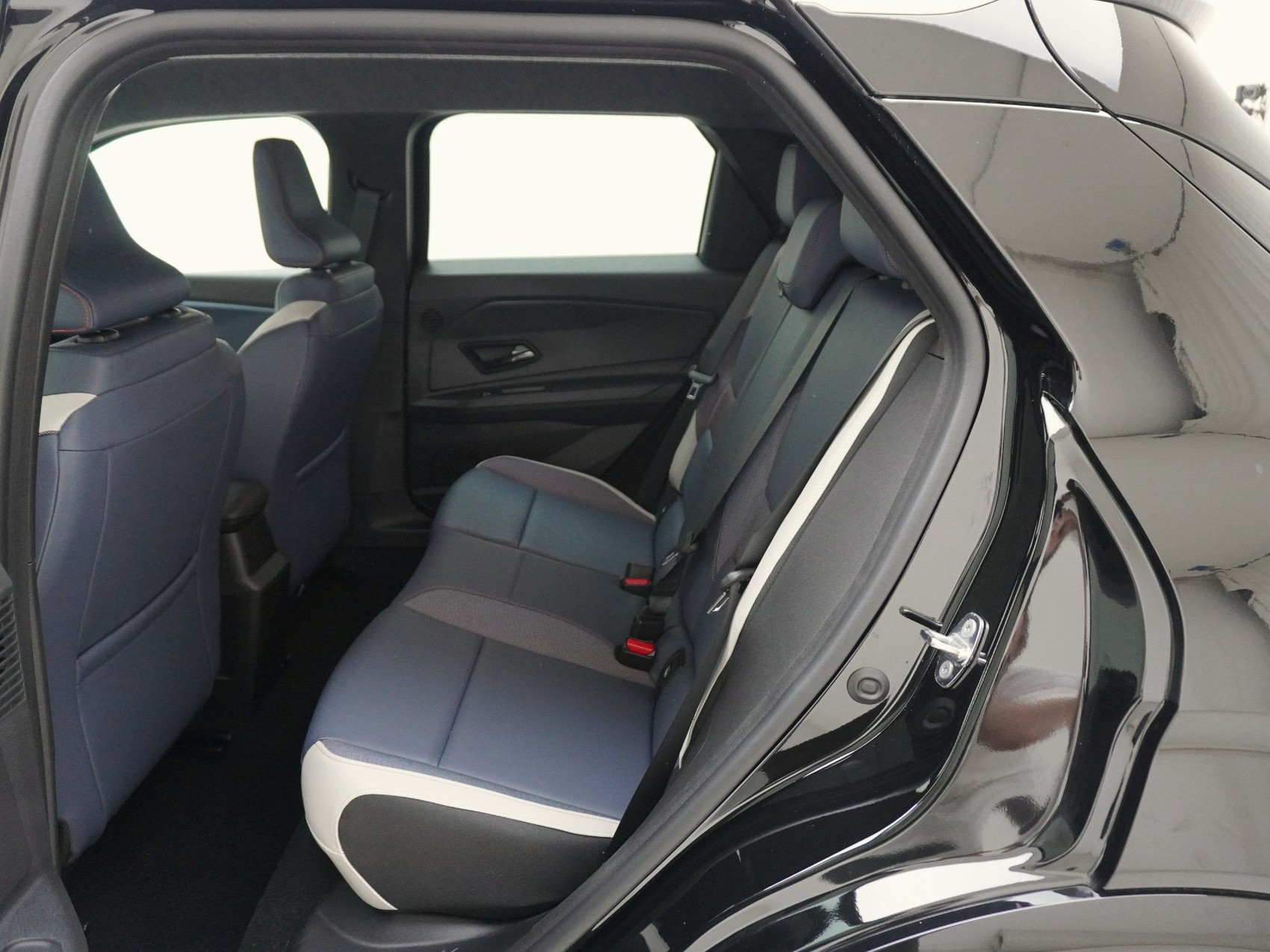 NISSAN Micra Evolve-image-13