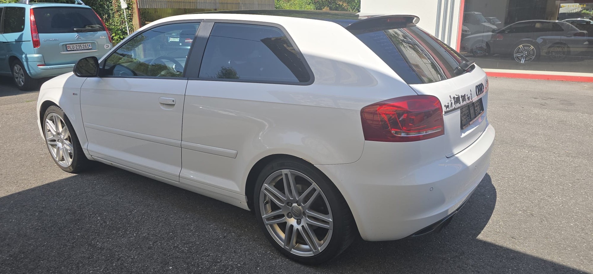 AUDI A3 2.0 TFSI Style quattro S-tronic s-line-image-4