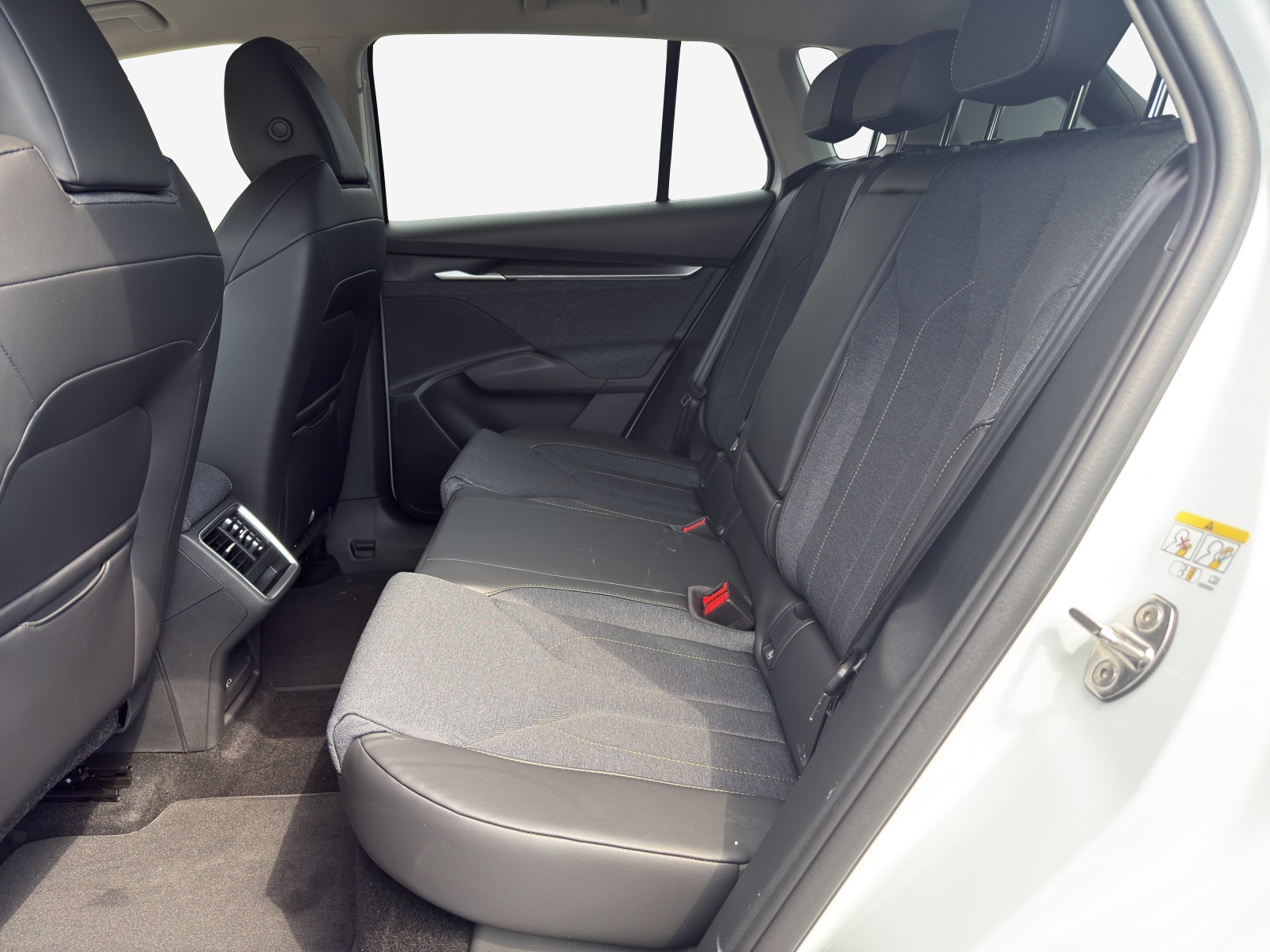 SKODA Elroq 85x Selection 4x4-image-10