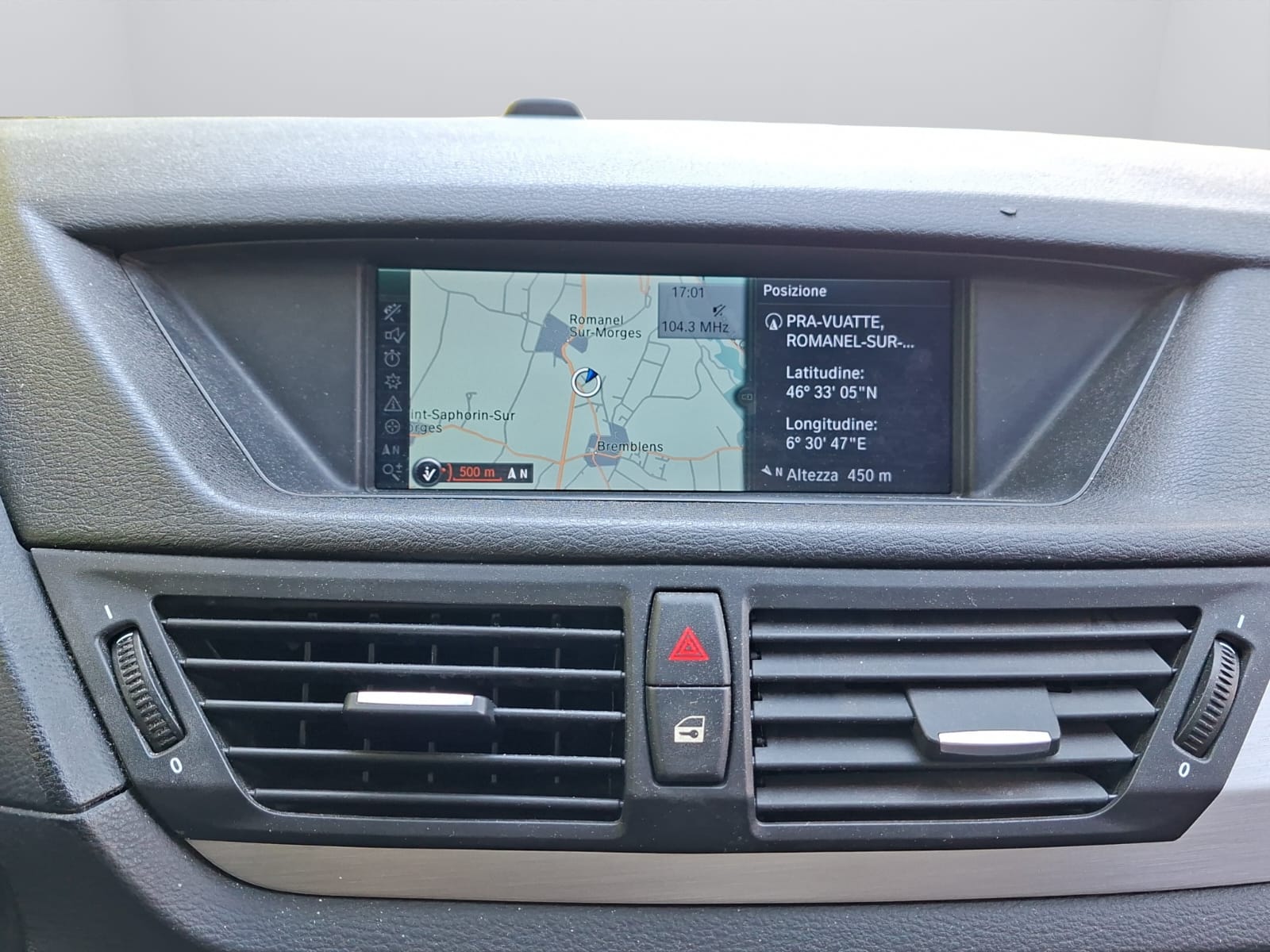 BMW X1 xDrive 20d-image-13