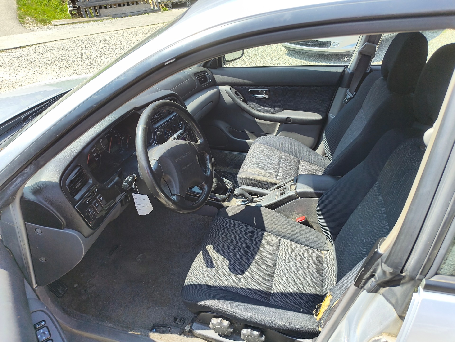 SUBARU Legacy 2.0 Swiss Cool Plus-image-5