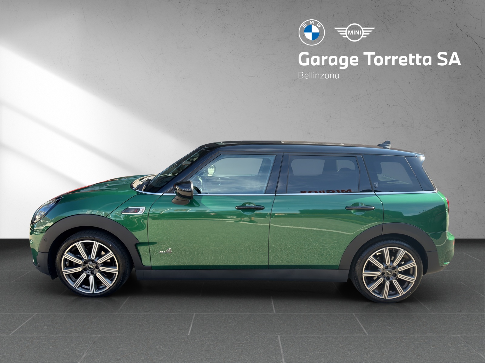 MINI Clubman Cooper S ALL4 Steptronic-image-1