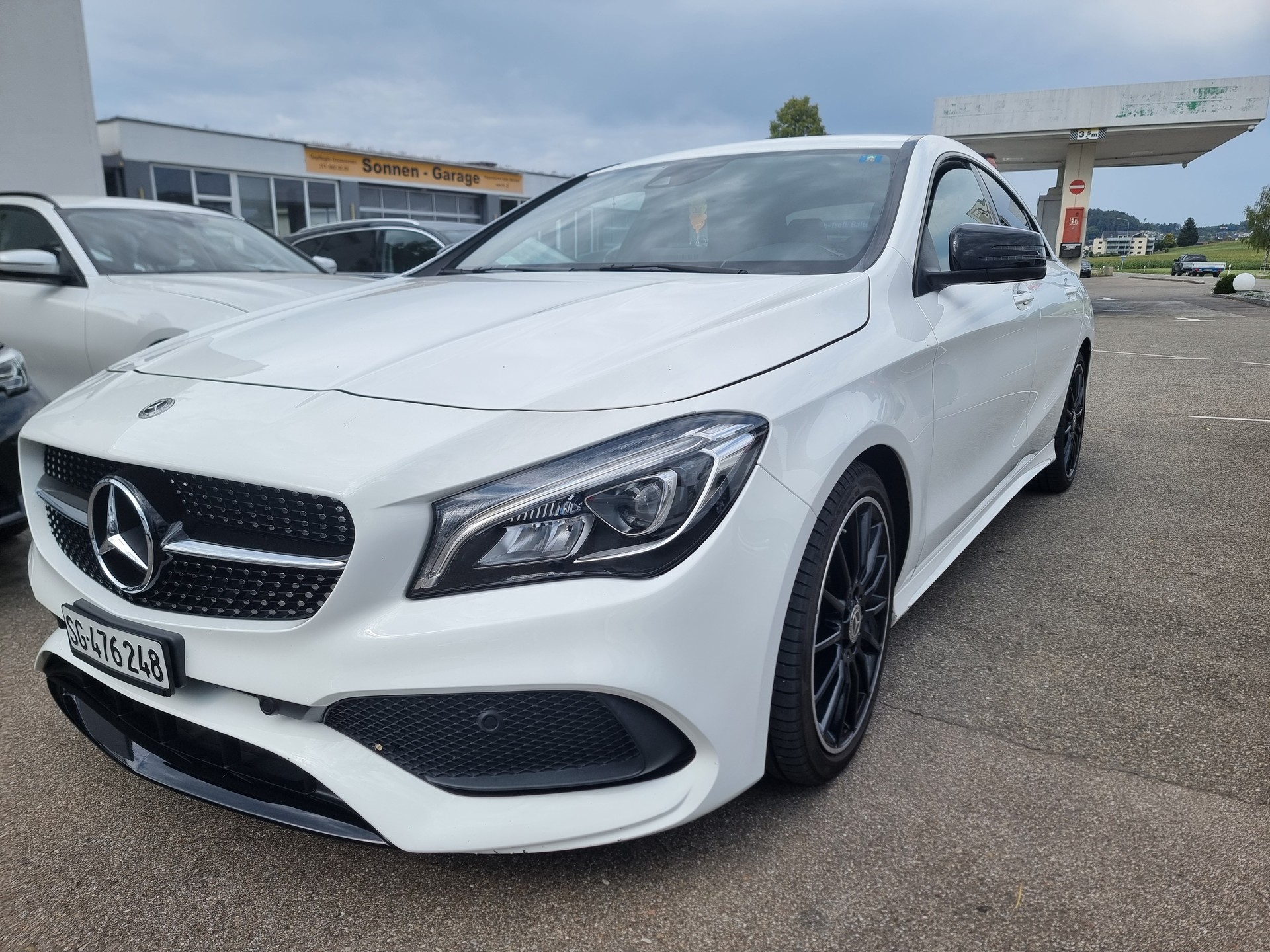 MERCEDES-BENZ CLA 250 AMG Line 7G-DCT 4Matic-image-1