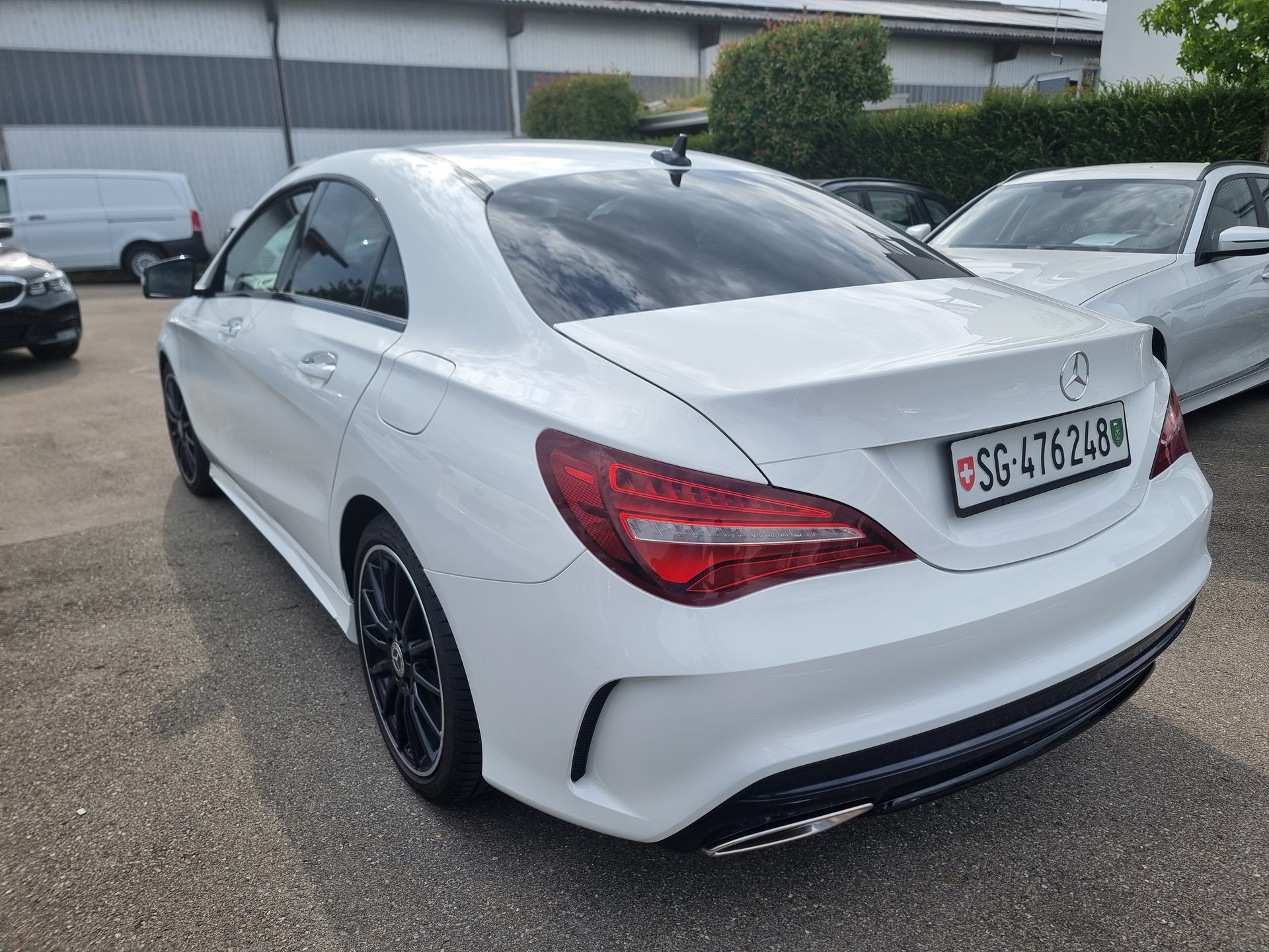 MERCEDES-BENZ CLA 250 AMG Line 7G-DCT 4Matic-image-8