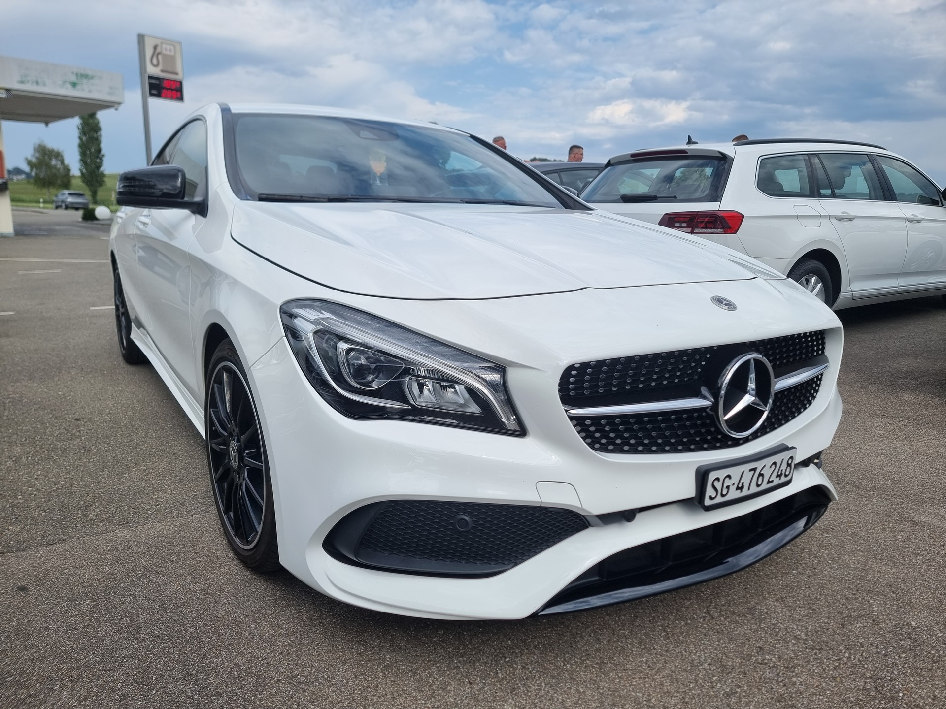 MERCEDES-BENZ CLA 250 AMG Line 7G-DCT 4Matic-image-0