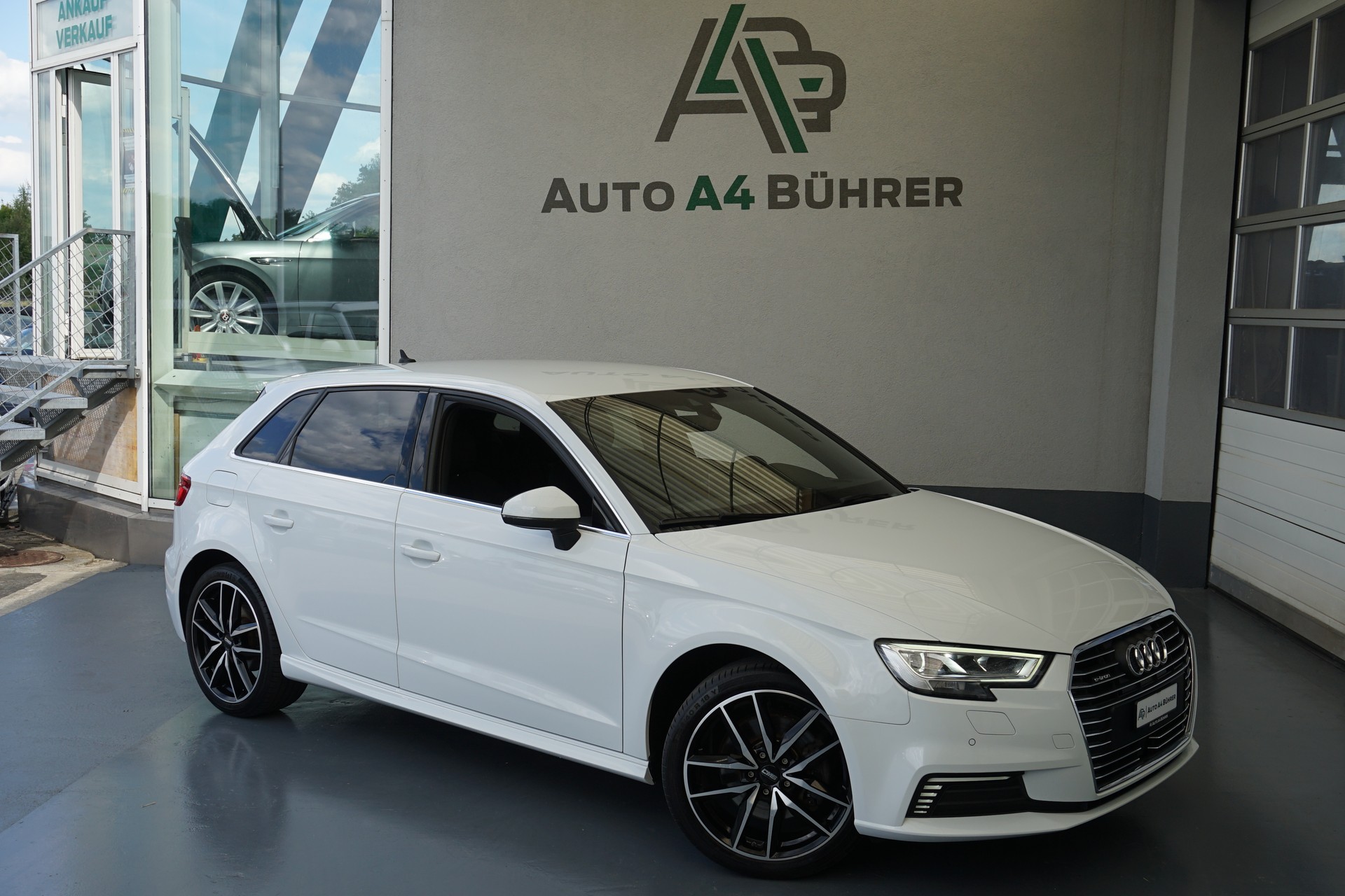 AUDI A3 40 TFSI e-tron Sport 204PS Automat "kann rund 35 bis 40km rein elektrisch fahren"-image-1