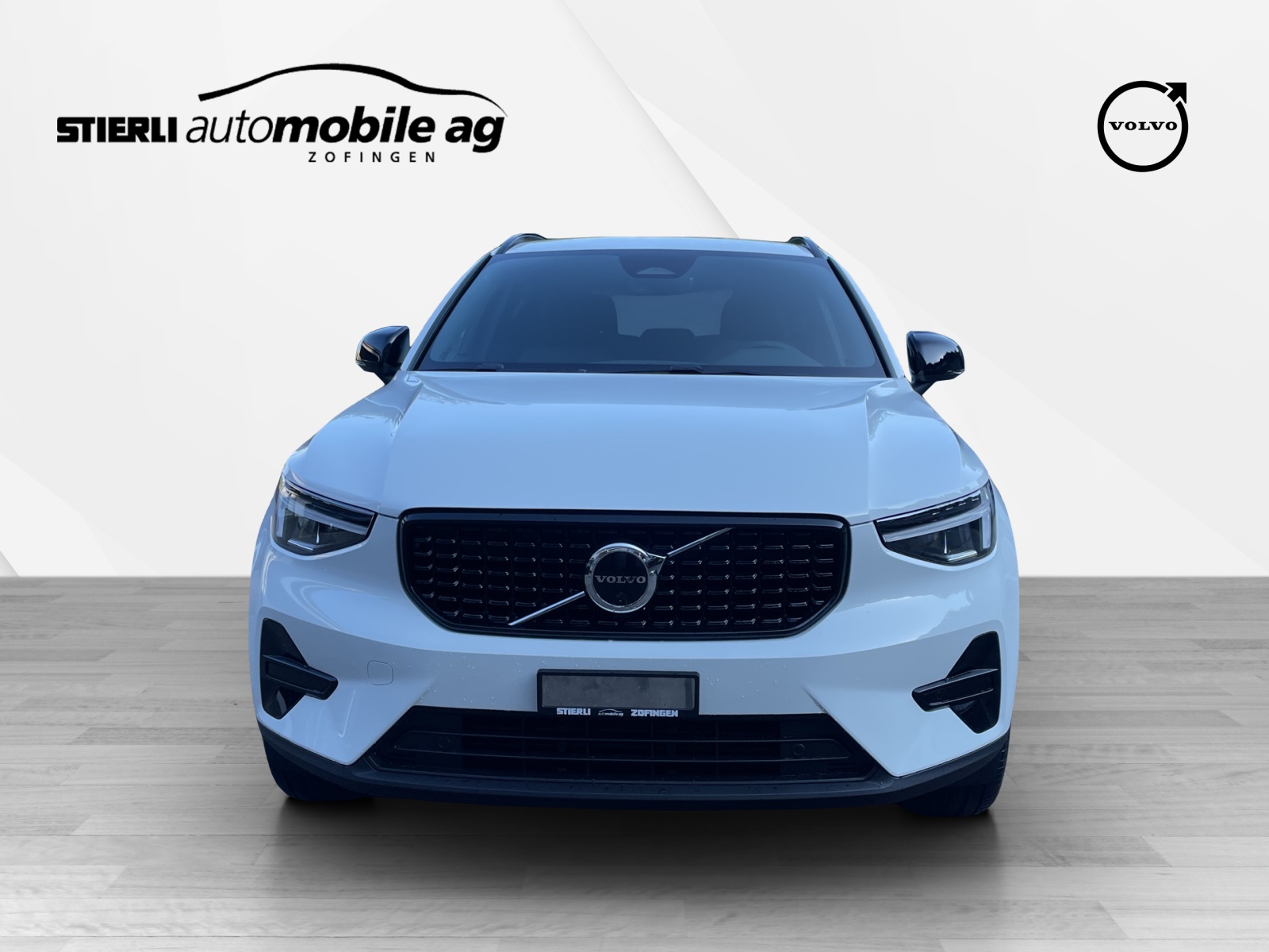 VOLVO XC40 2.0 B4 MH Plus Dark-image-1