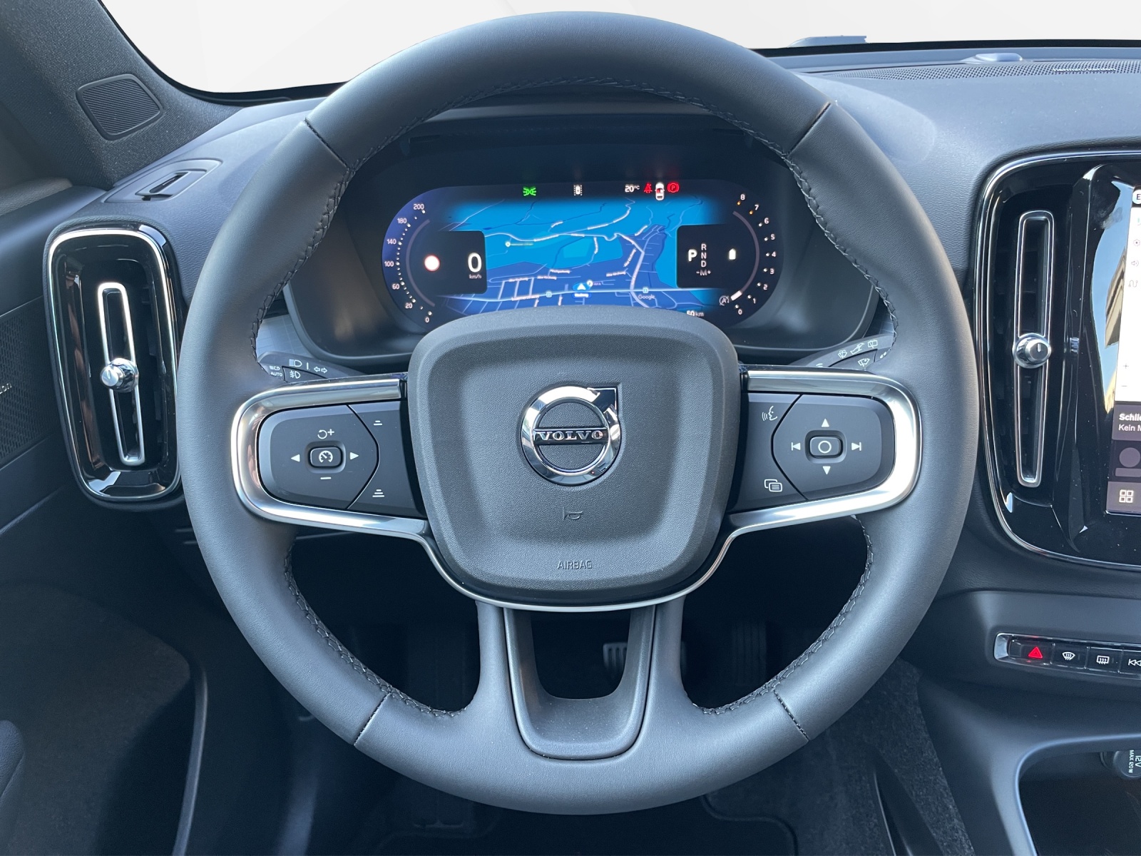 VOLVO XC40 2.0 B4 MH Plus Dark-image-11