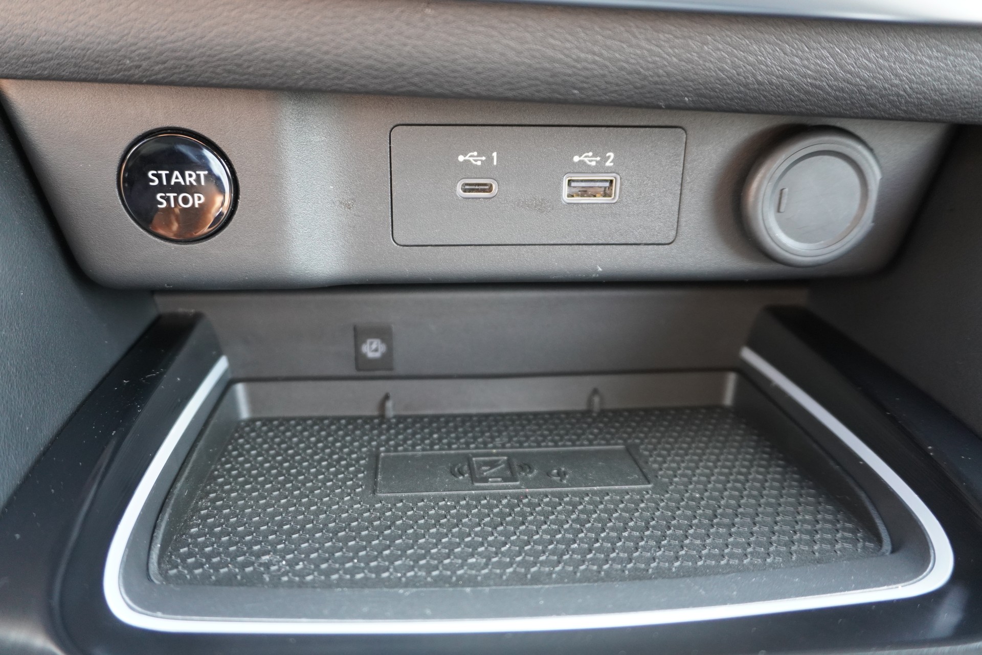 NISSAN X-Trail 1.5 VC-T e-Power 4WD 7 Sitze N-Connecta-image-21