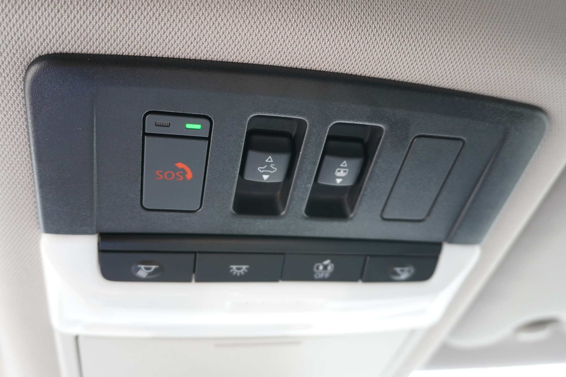 NISSAN X-Trail 1.5 VC-T e-Power 4WD 7 Sitze N-Connecta-image-31