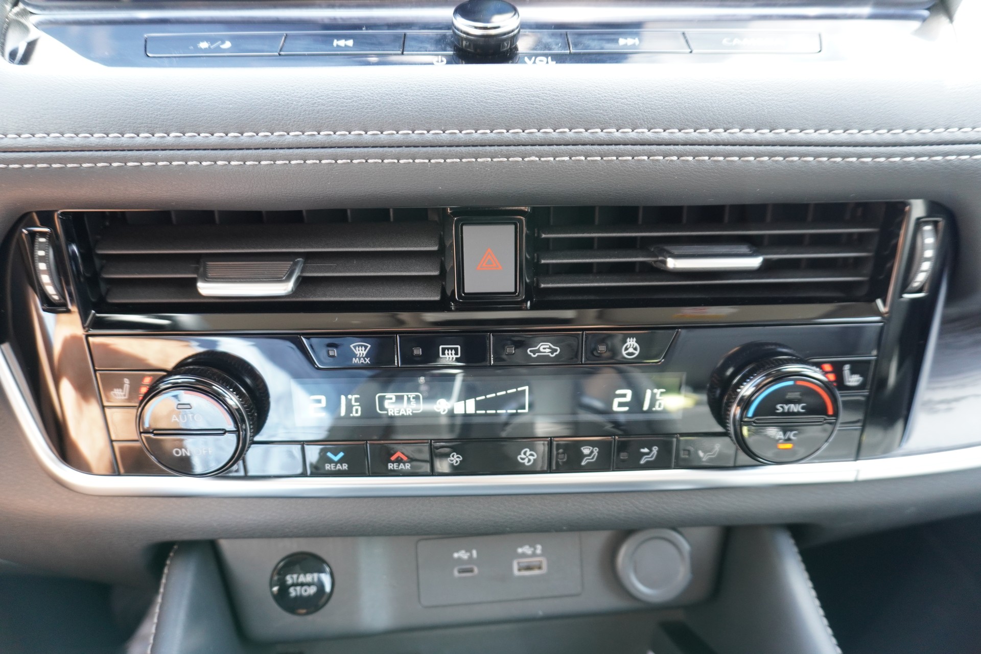 NISSAN X-Trail 1.5 VC-T e-Power 4WD 7 Sitze N-Connecta-image-22