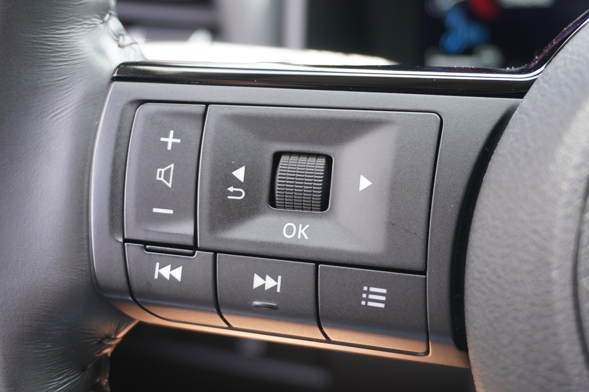 NISSAN X-Trail 1.5 VC-T e-Power 4WD 7 Sitze N-Connecta-image-39