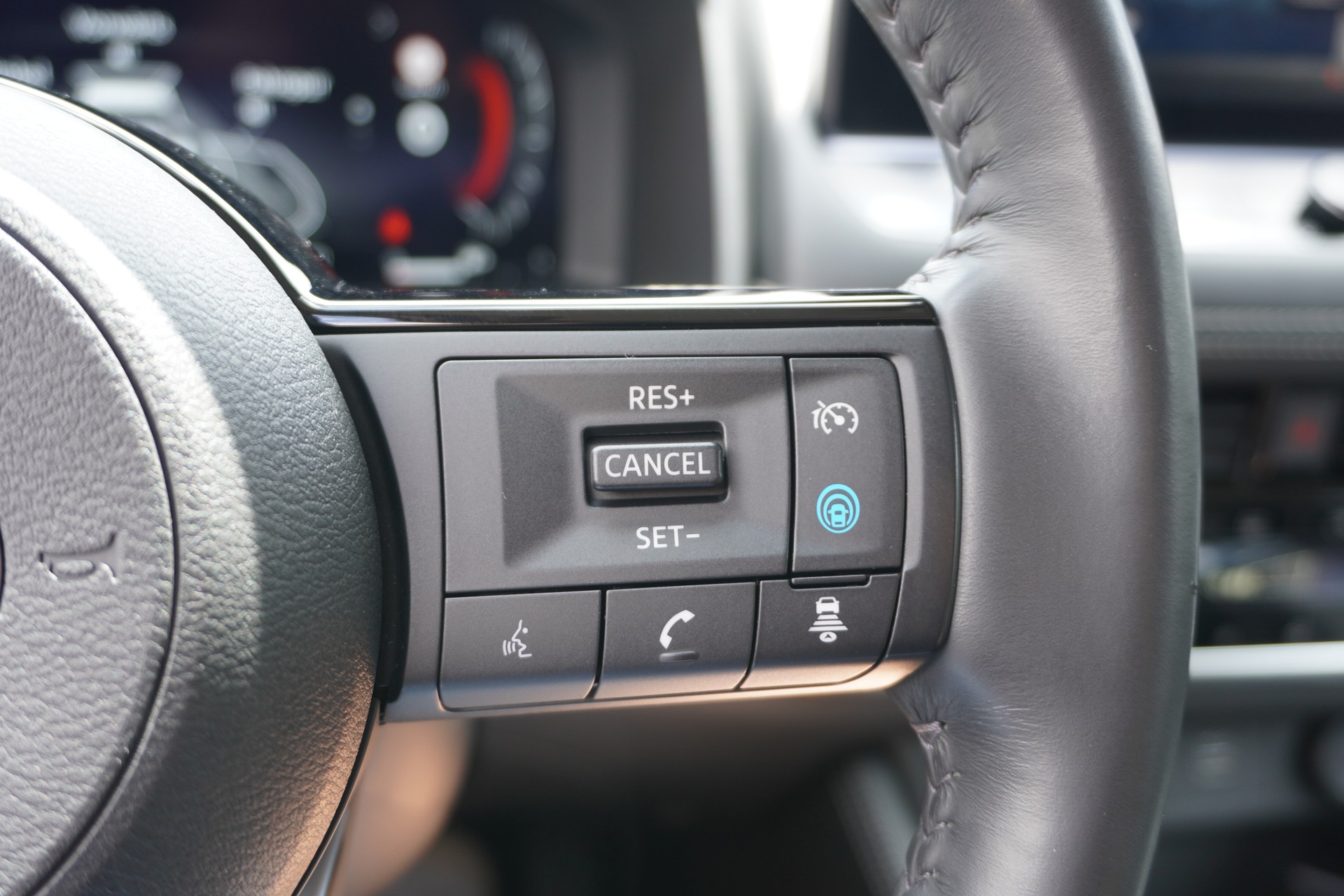 NISSAN X-Trail 1.5 VC-T e-Power 4WD 7 Sitze N-Connecta-image-38