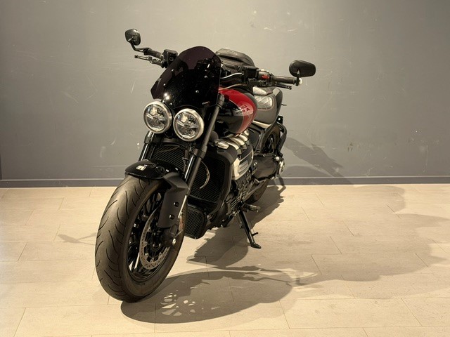 TRIUMPH Rocket 3 R-showroom-element-2