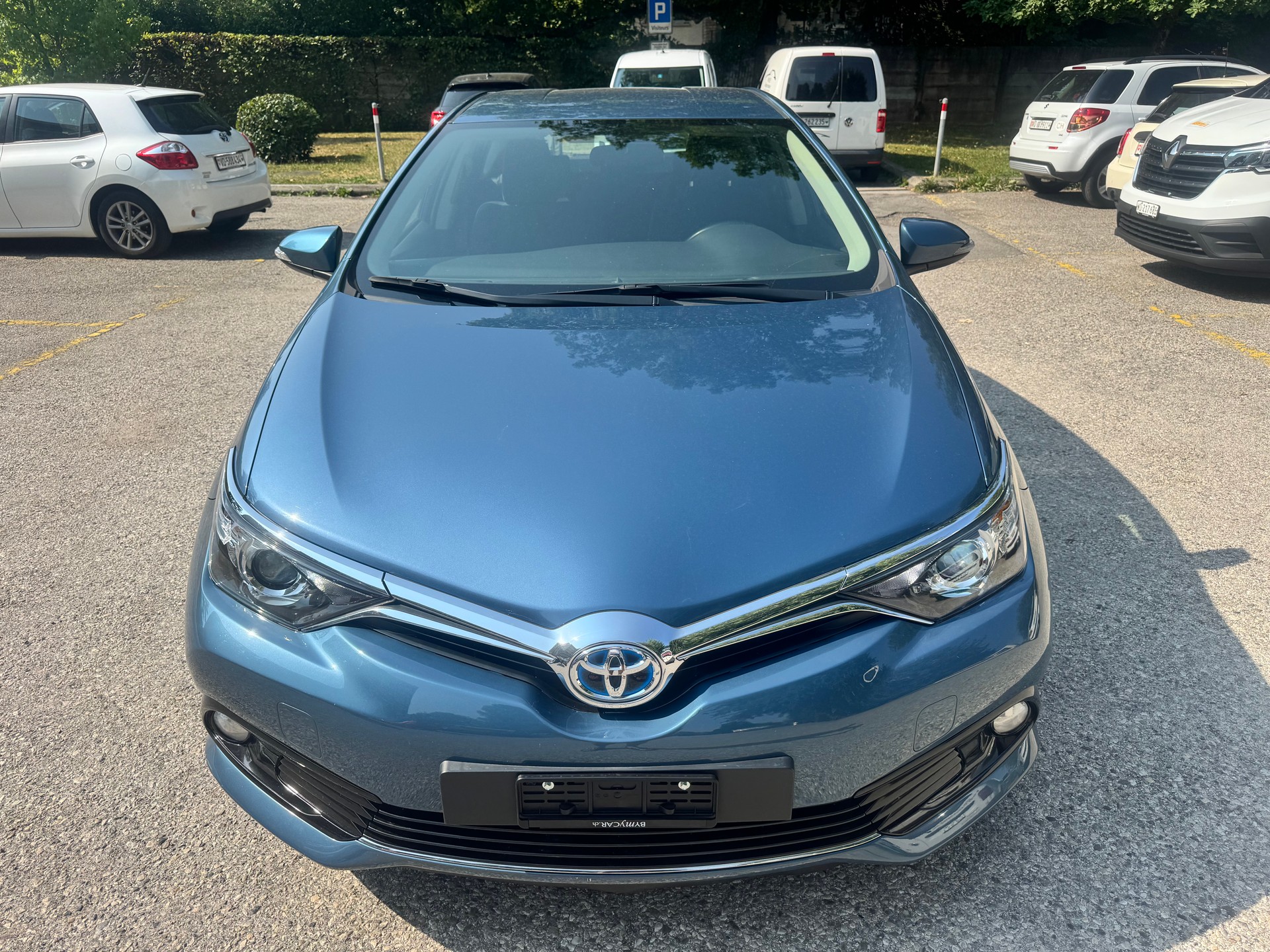 TOYOTA Auris 1.8 HSD Luna e-CVT-image-1
