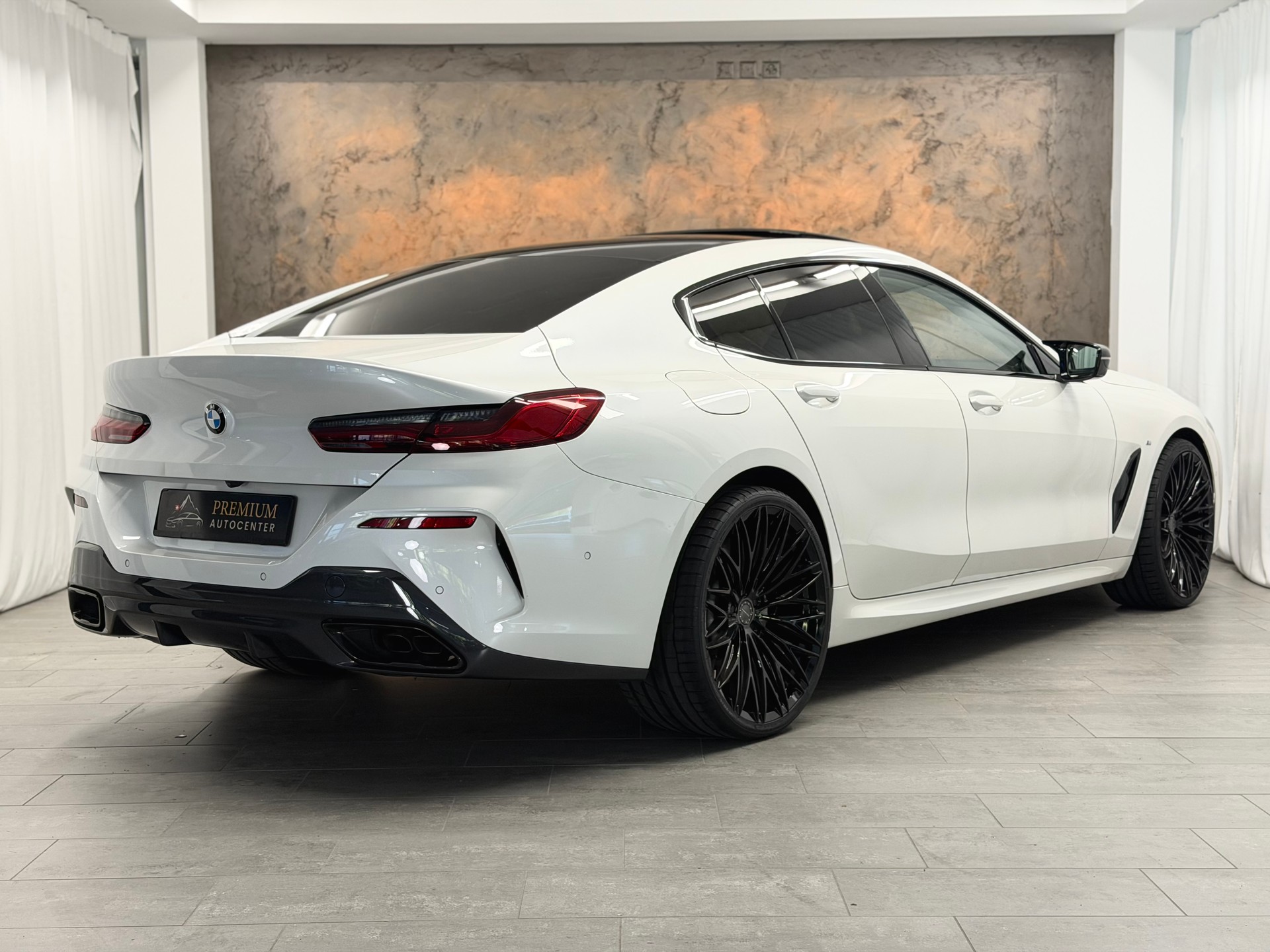 BMW M850i xDrive Grand Coupé Steptronic *B&W Diamond*360°*Head-Up*Panorama*-image-6
