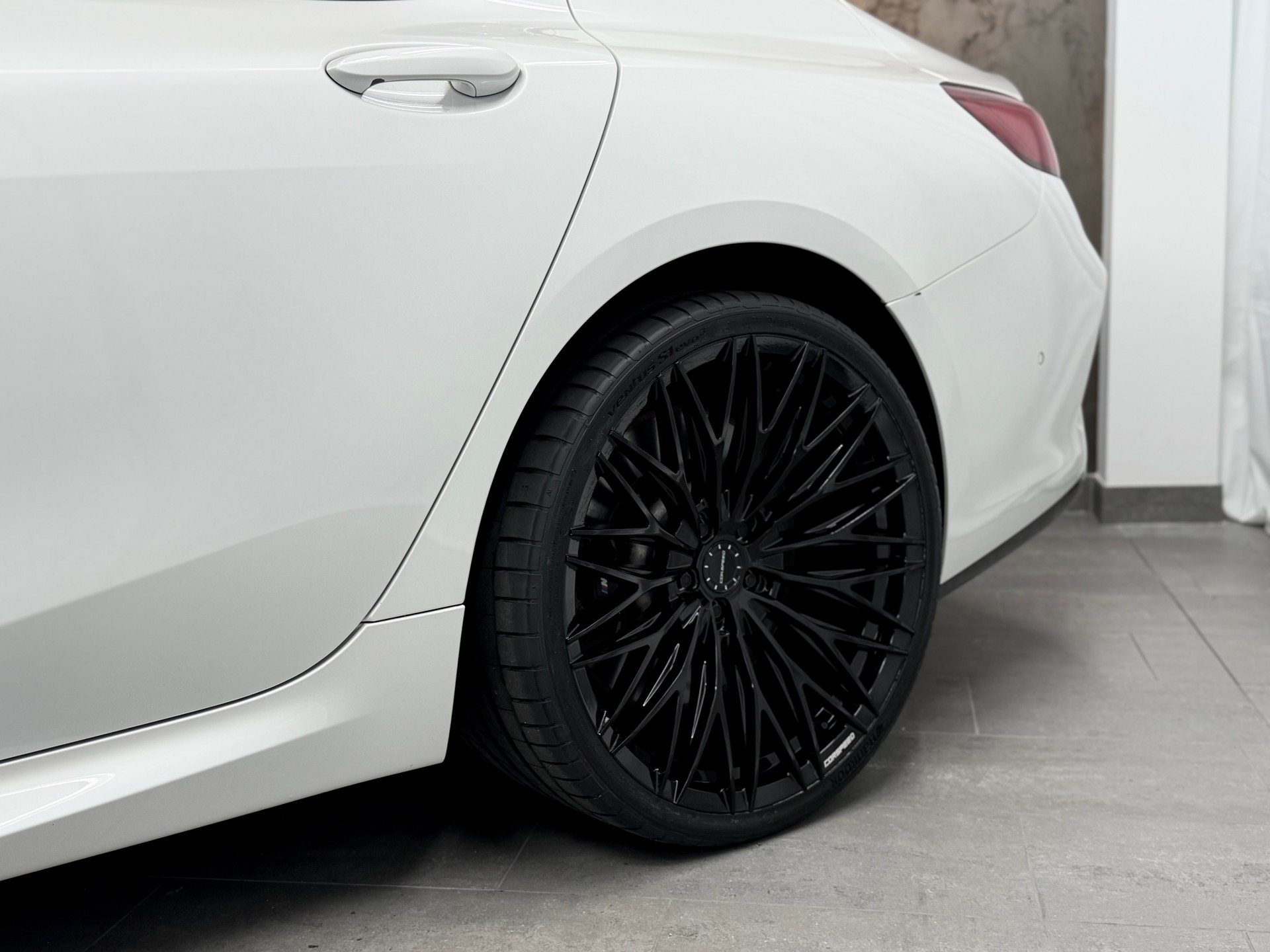 BMW M850i xDrive Grand Coupé Steptronic *B&W Diamond*360°*Head-Up*Panorama*-image-2