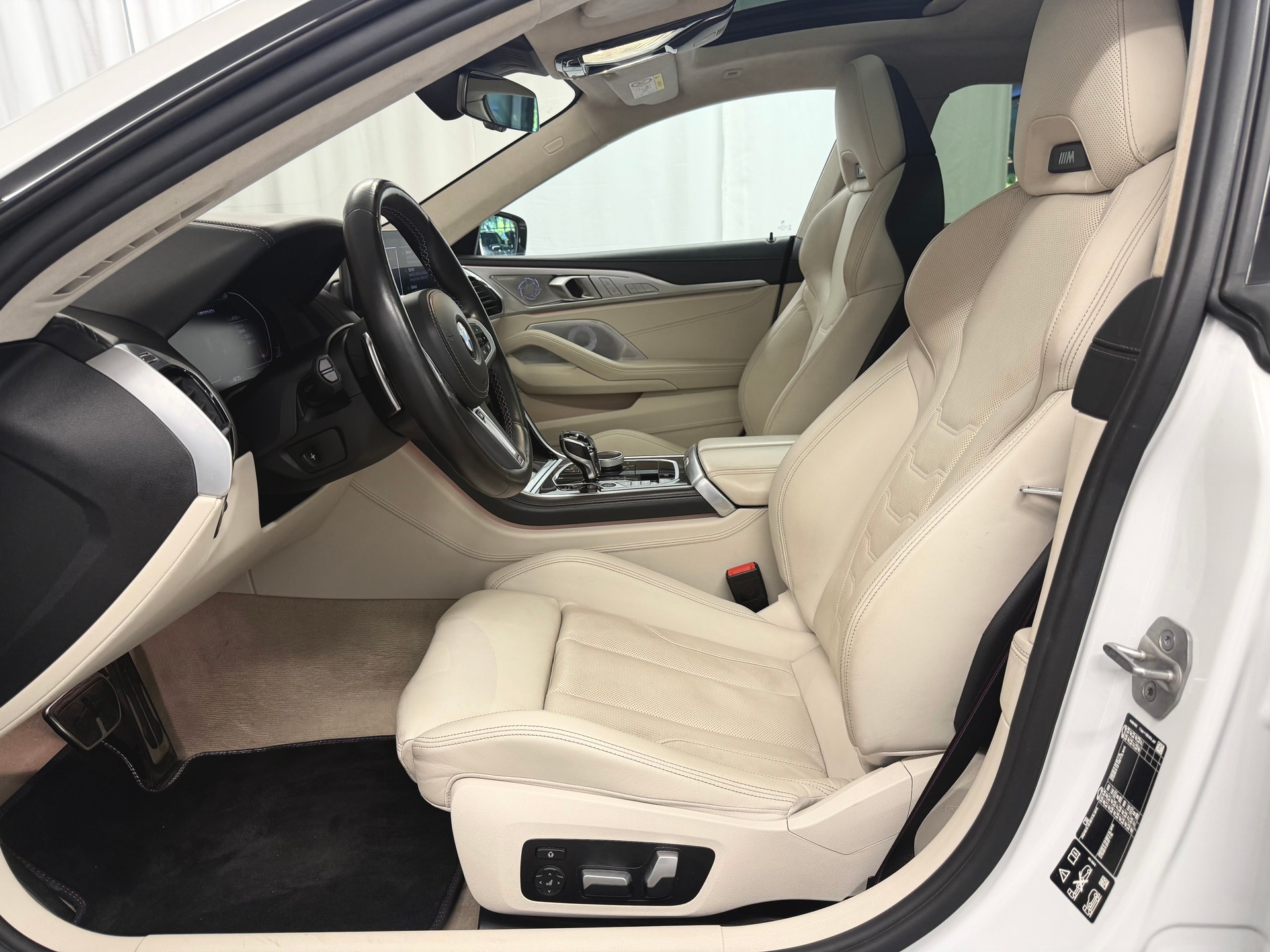 BMW M850i xDrive Grand Coupé Steptronic *B&W Diamond*360°*Head-Up*Panorama*-image-12