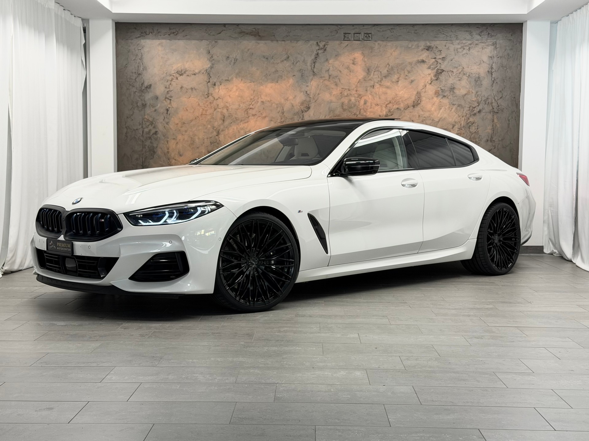 BMW M850i xDrive Grand Coupé Steptronic *B&W Diamond*360°*Head-Up*Panorama*-image-0