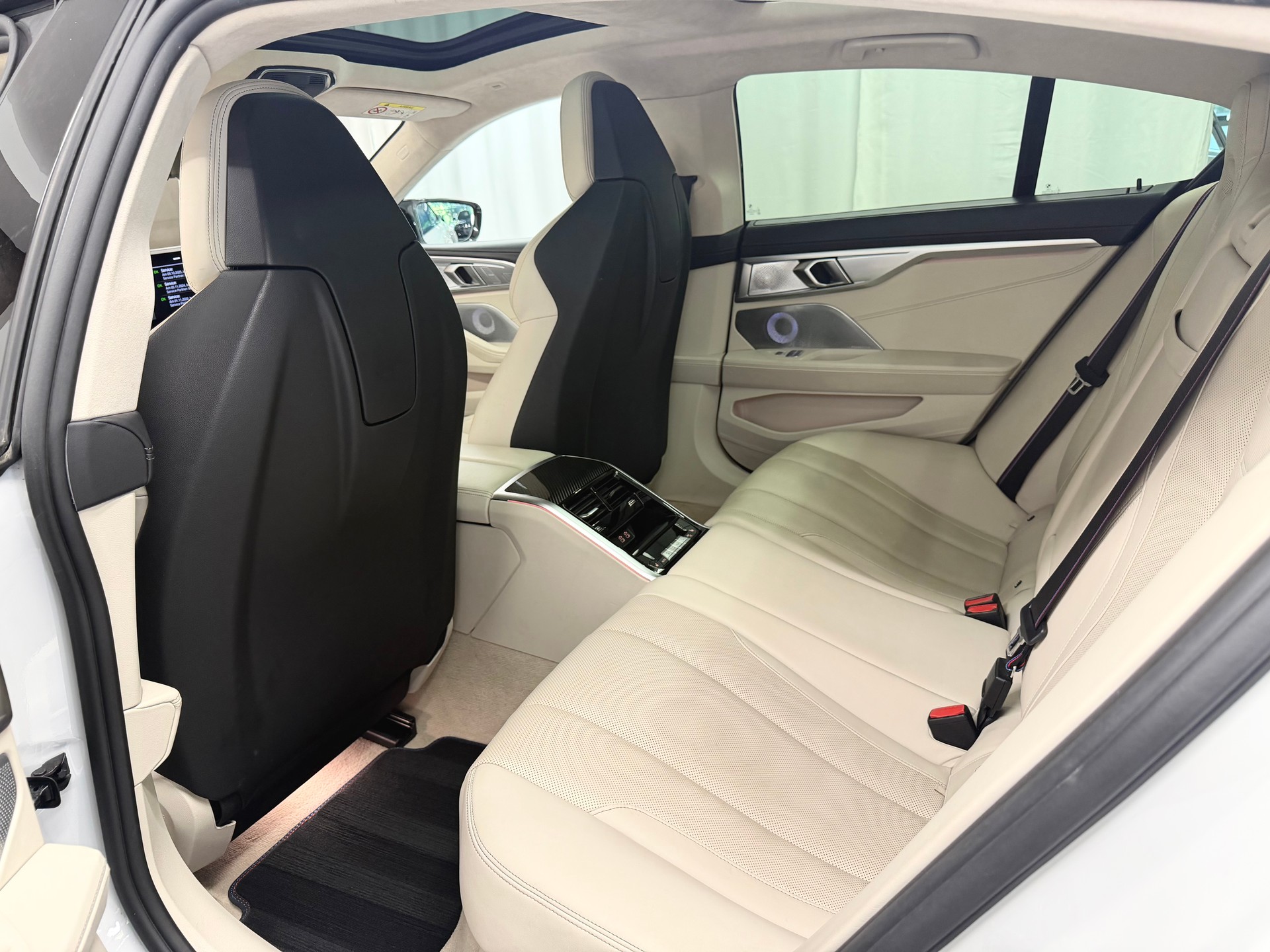 BMW M850i xDrive Grand Coupé Steptronic *B&W Diamond*360°*Head-Up*Panorama*-image-15