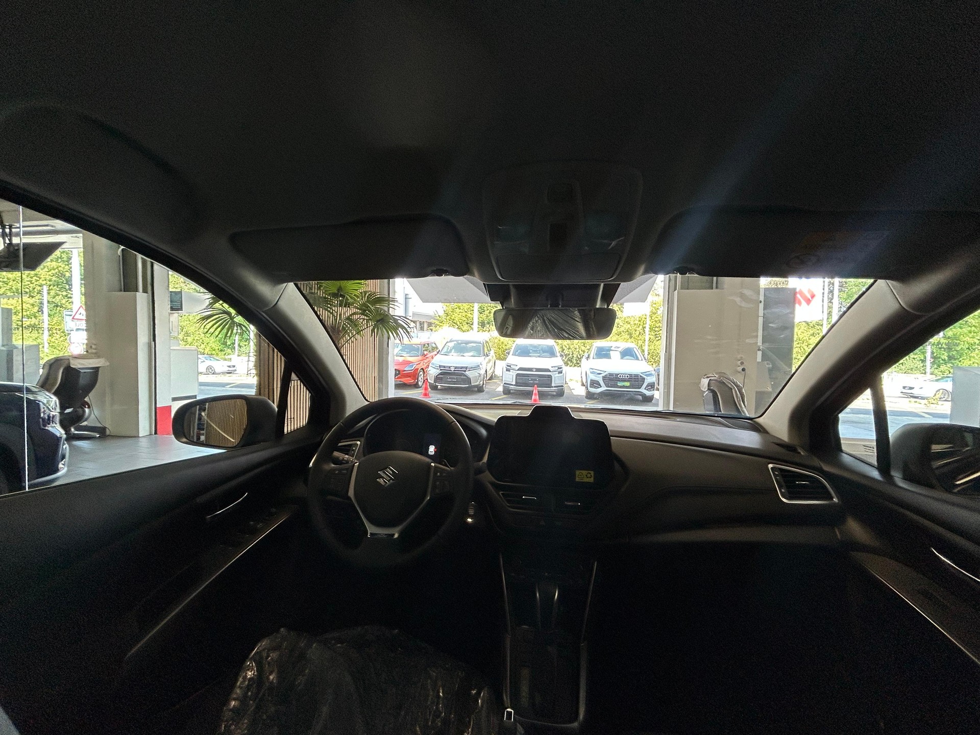 SUZUKI S-Cross 1.4 T Piz Sulai Hybrid 4x4 4 ROUES HIVER OFFERT-image-7