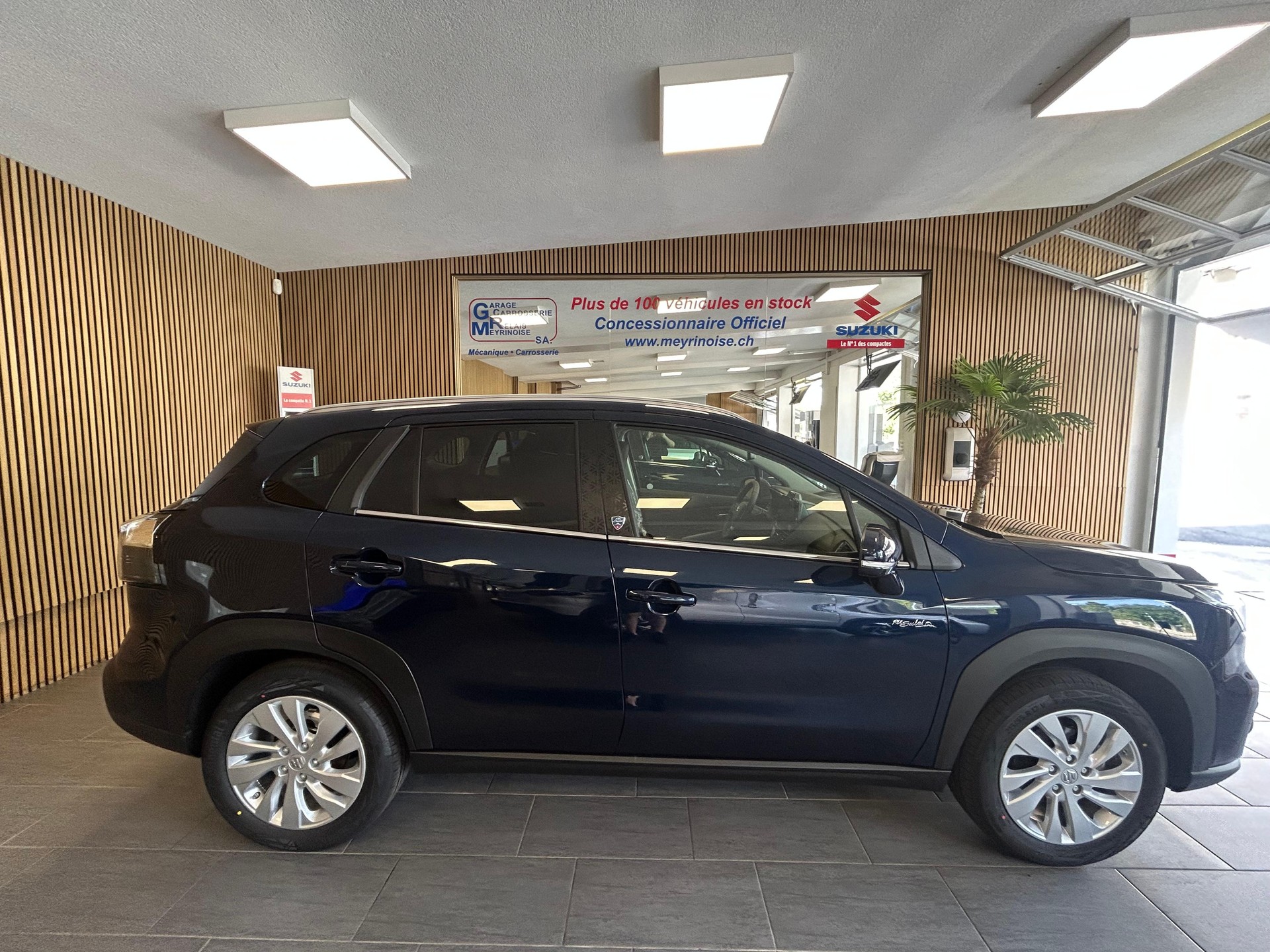 SUZUKI S-Cross 1.4 T Piz Sulai Hybrid 4x4 4 ROUES HIVER OFFERT-image-0