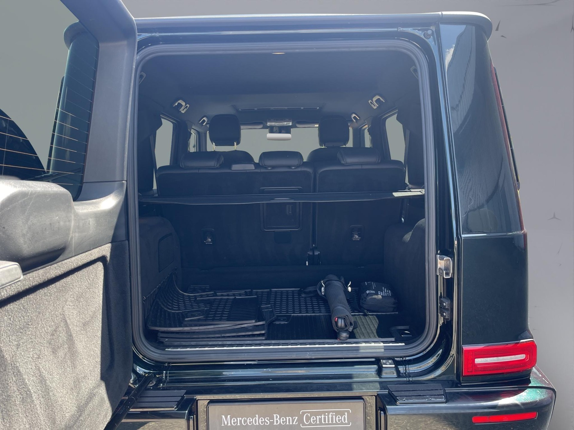 MERCEDES-BENZ G 400 d-image-18
