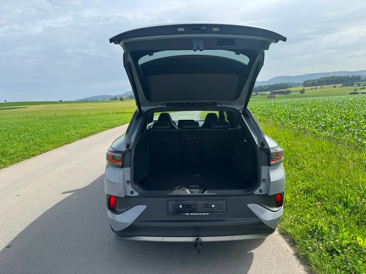 VW ID.4 GTX 77 kWh 4Motion mit Anhängerkupplung und Panorama Dach-image-5