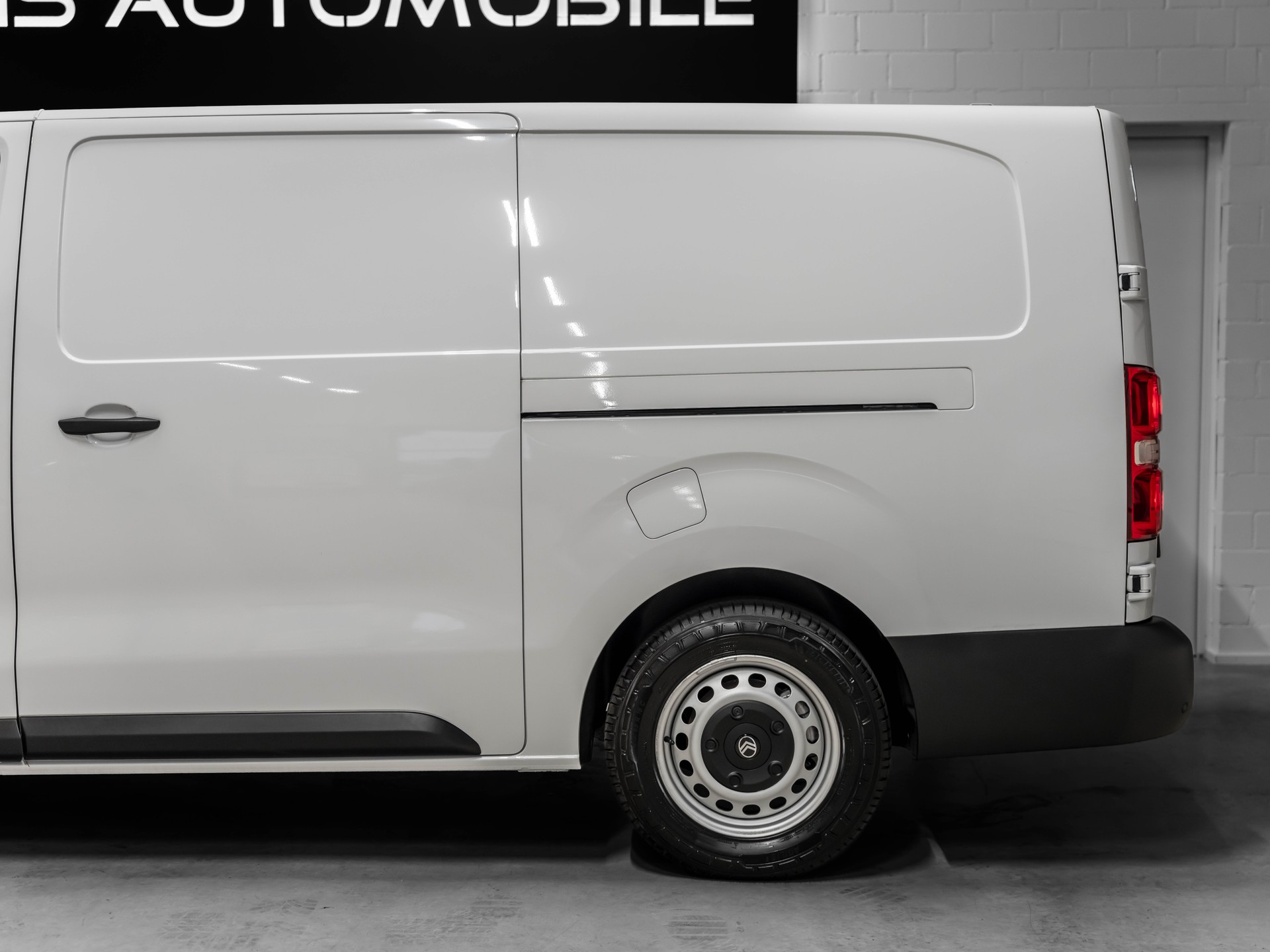 CITROEN e-Jumpy XL 75kWh-image-16