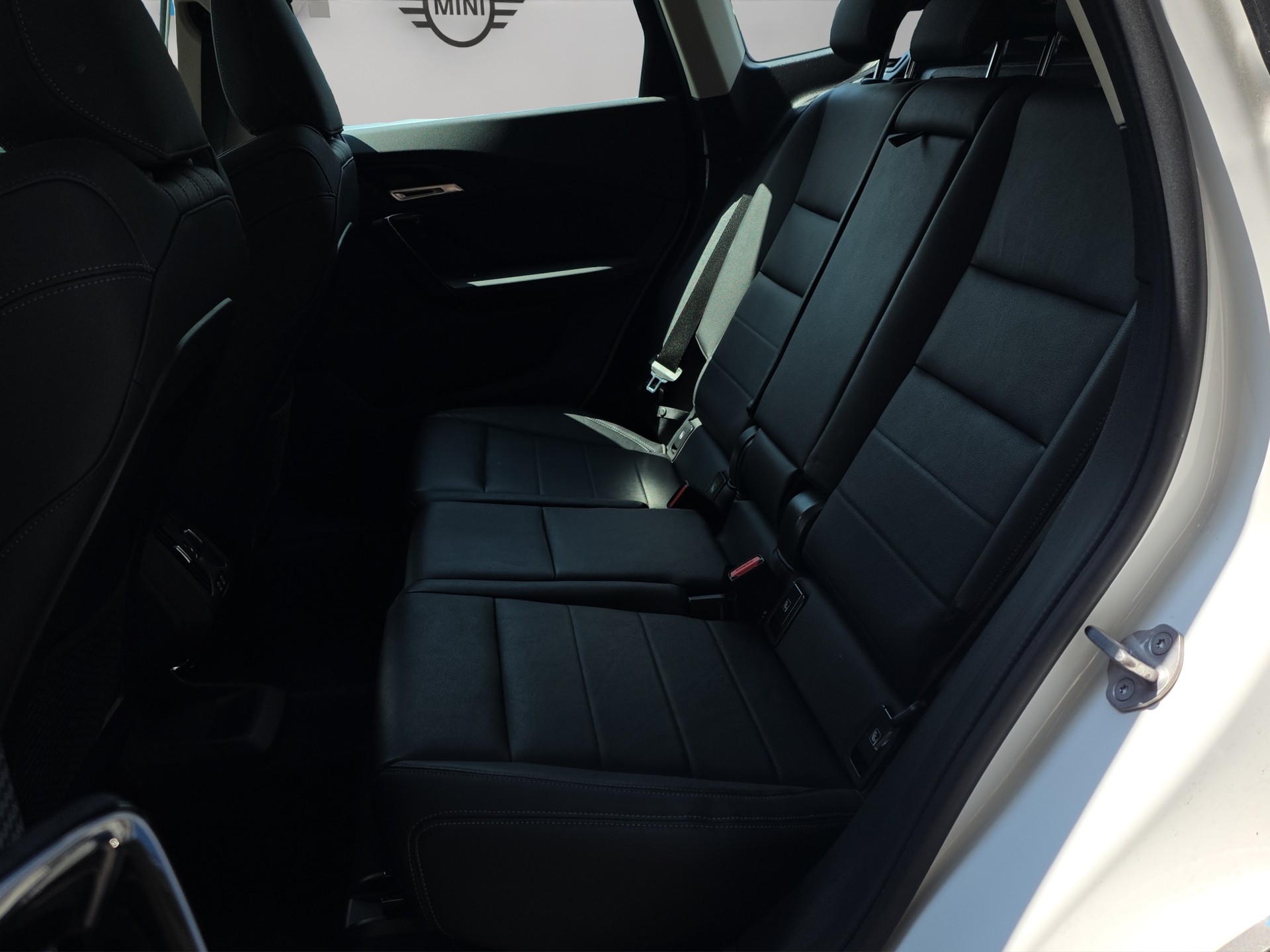 BMW X1 xDrive 23i 48V-image-14