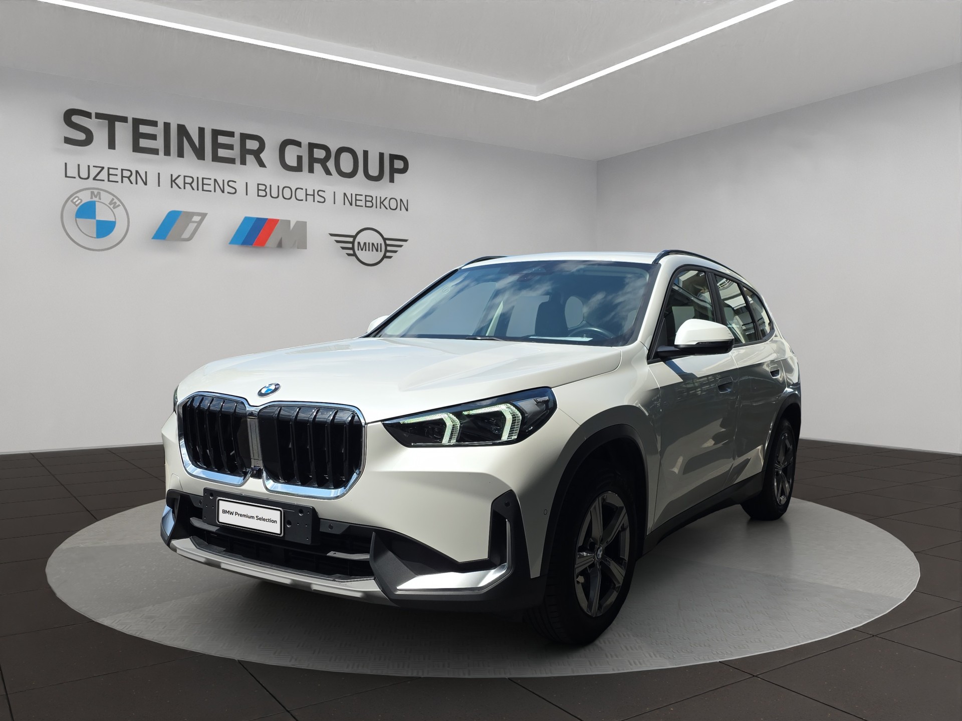 BMW X1 xDrive 23i 48V-image-0