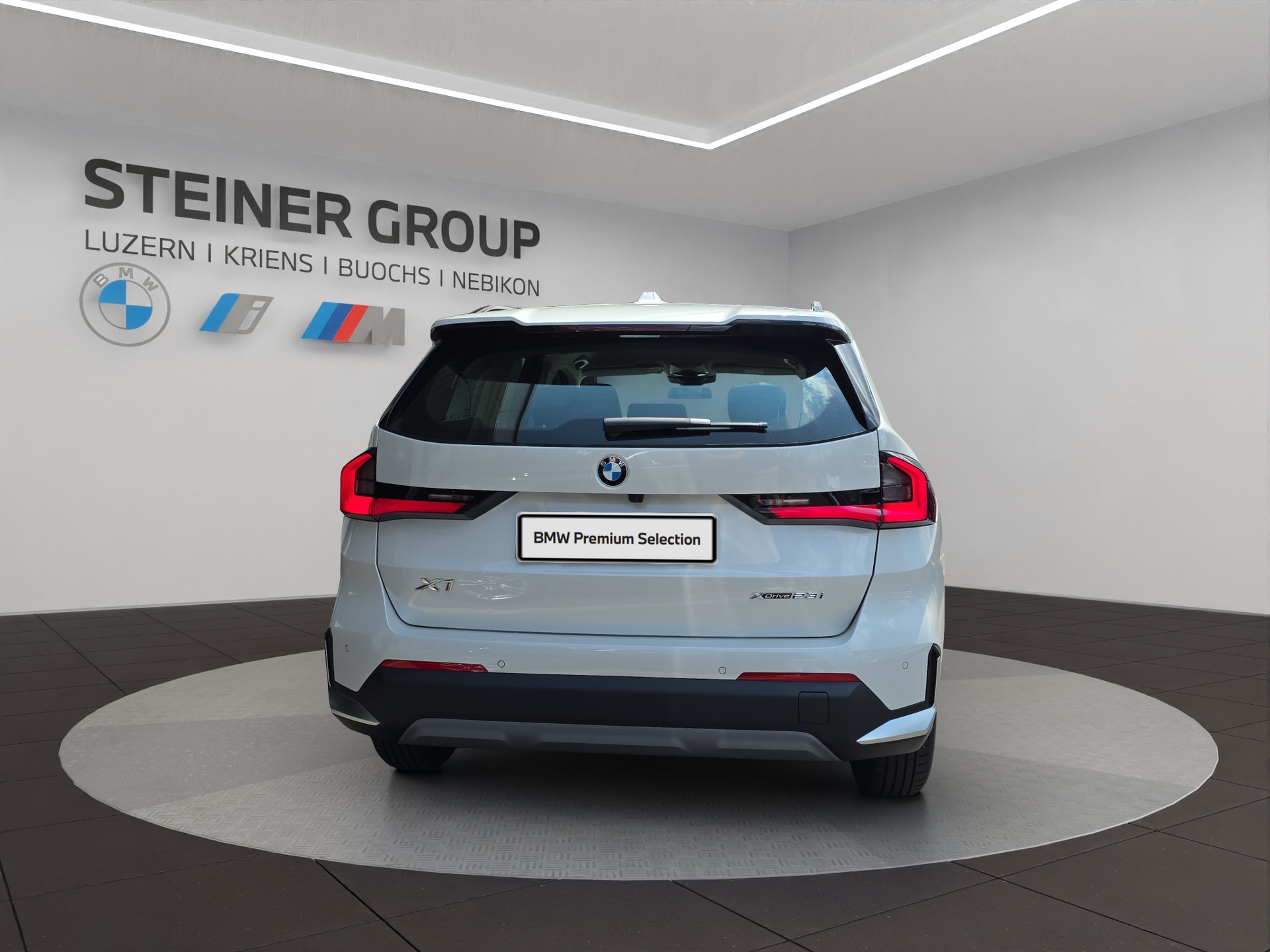BMW X1 xDrive 23i 48V-image-4