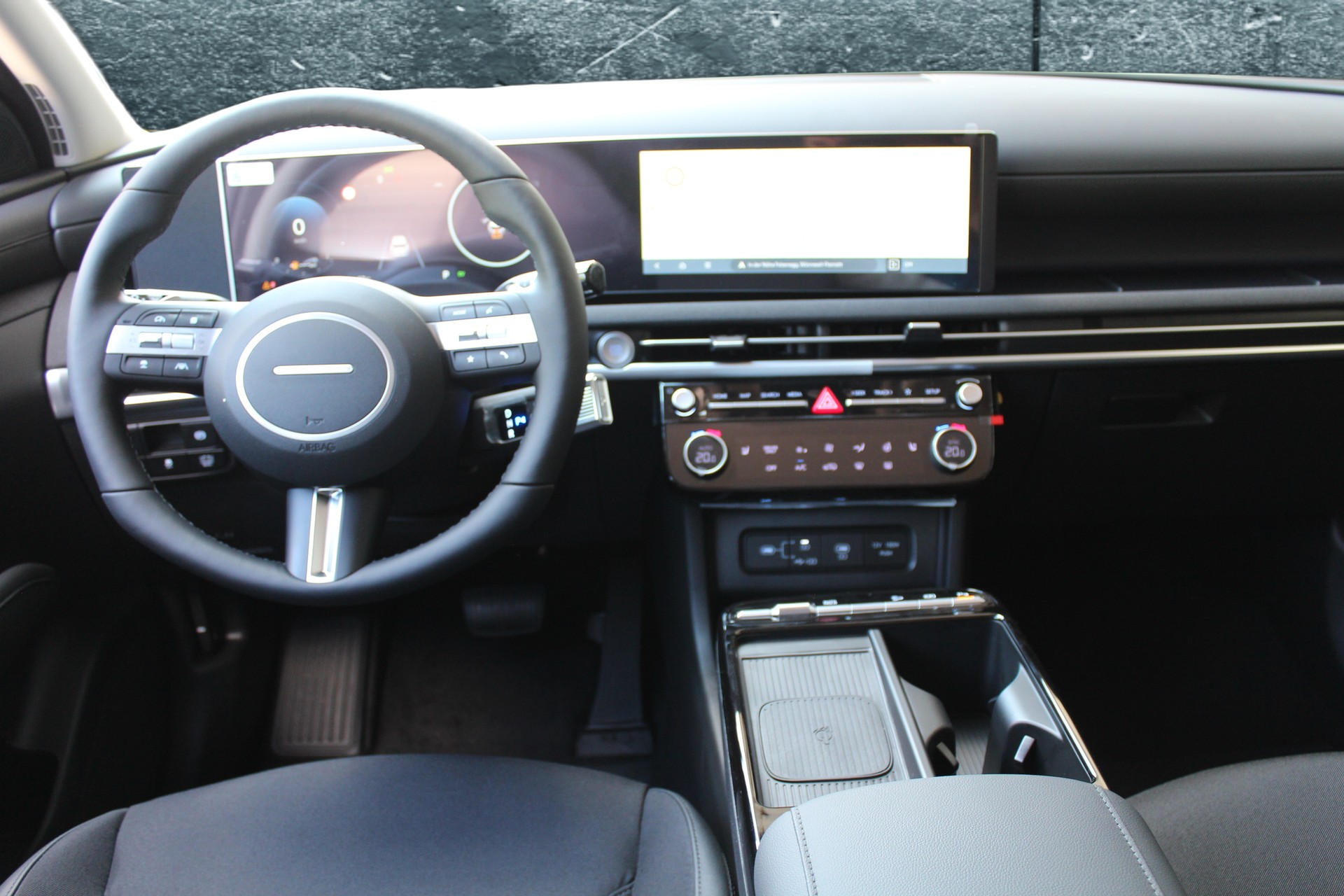 HYUNDAI Tucson 1.6 TGDI HEV 215PS Amplia 2WD-image-9