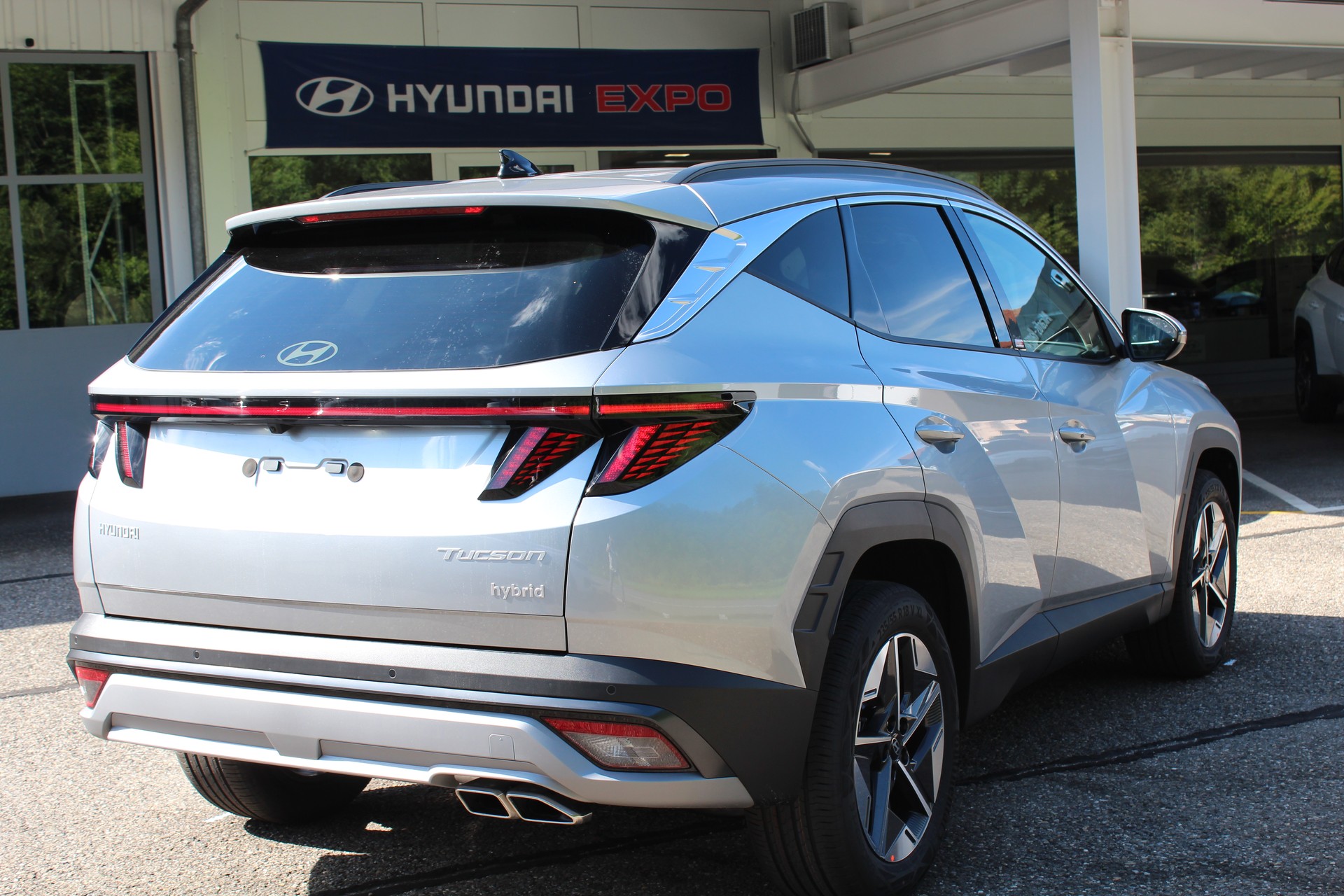HYUNDAI Tucson 1.6 TGDI HEV 215PS Amplia 2WD-image-5