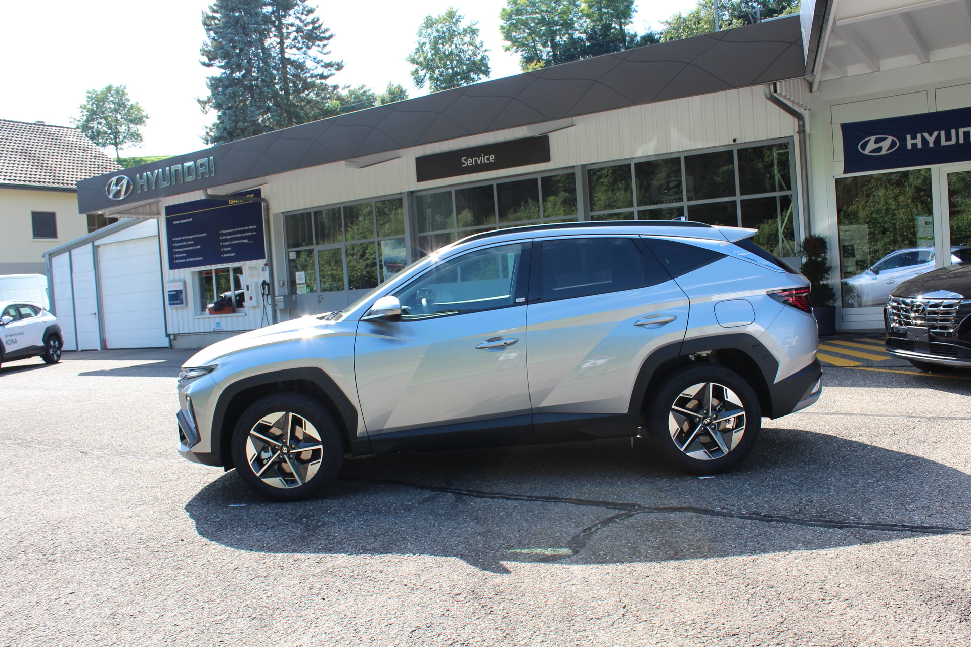 HYUNDAI Tucson 1.6 TGDI HEV 215PS Amplia 2WD-image-1