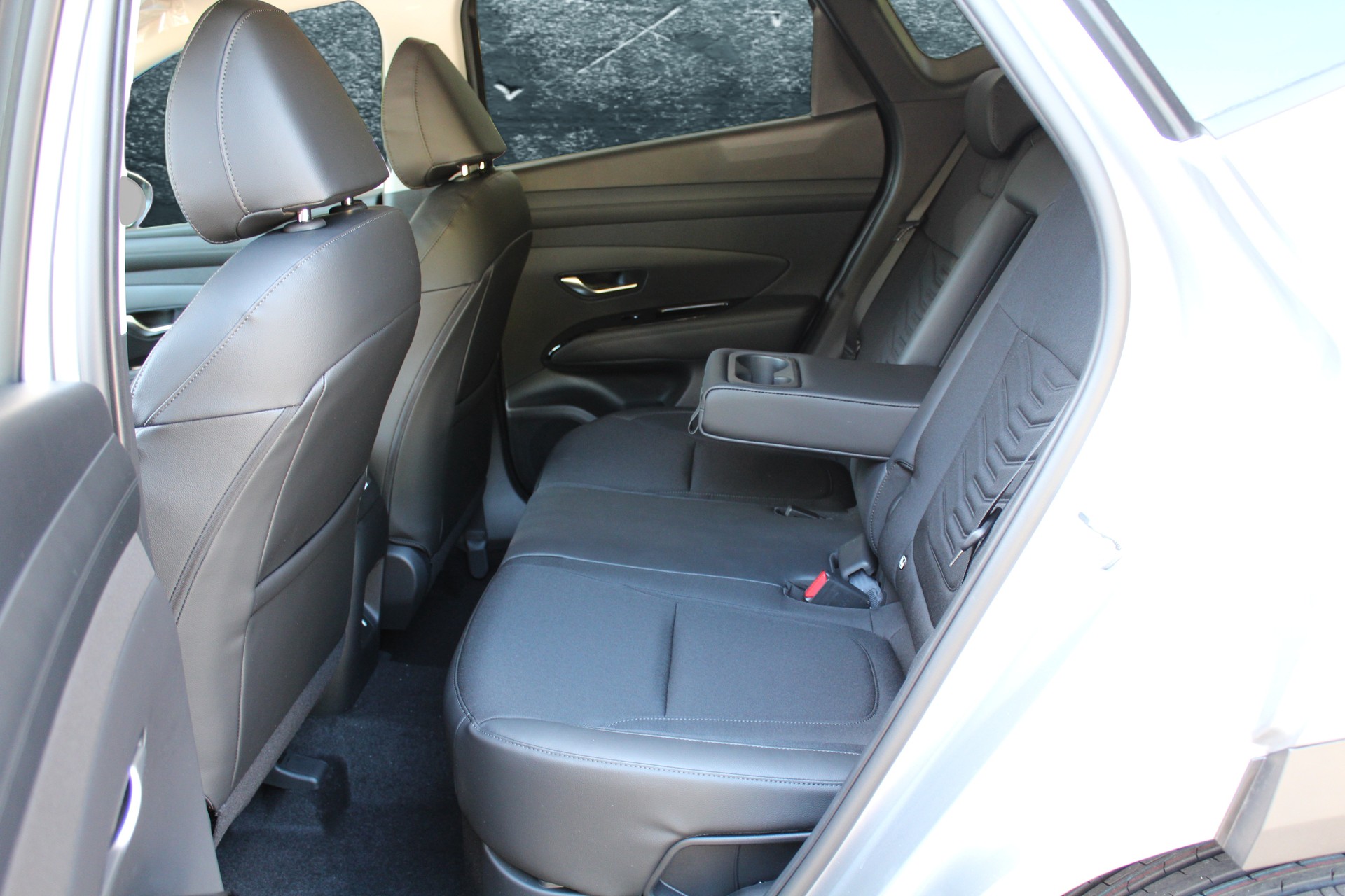 HYUNDAI Tucson 1.6 TGDI HEV 215PS Amplia 2WD-image-8
